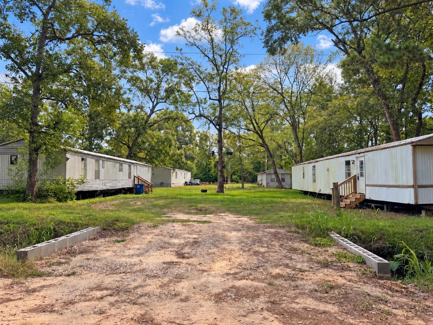 163 & 173 Robbins Avenue, Livingston Tx 77351 Property Photo 1