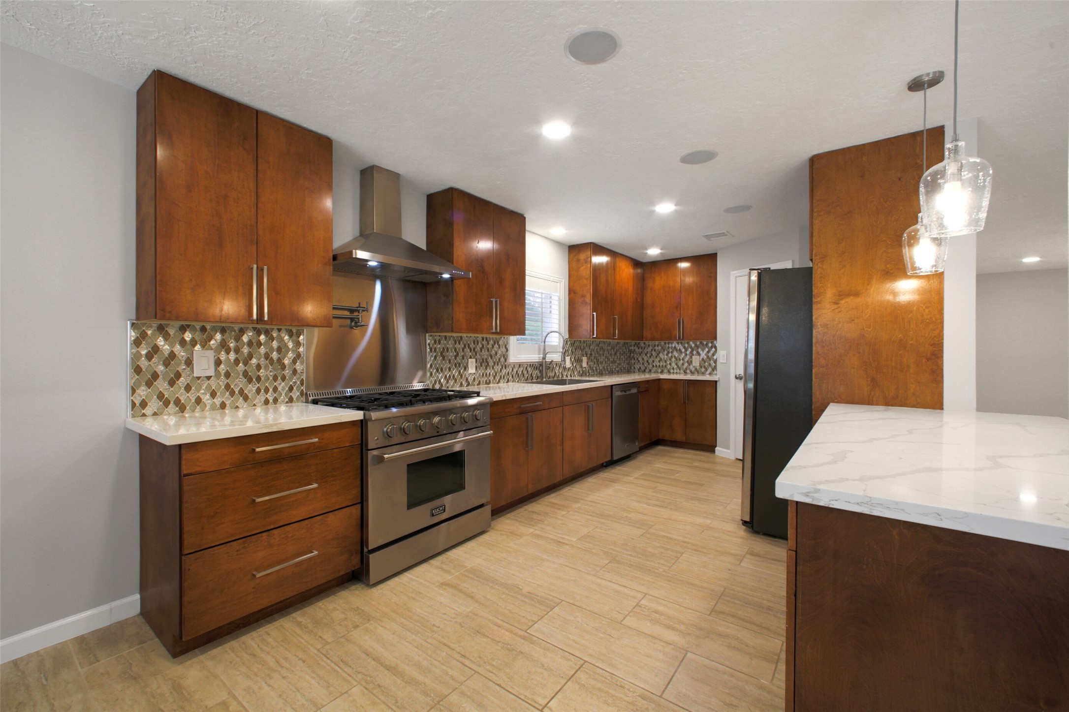 15815 Baytree Drive Property Photo 9