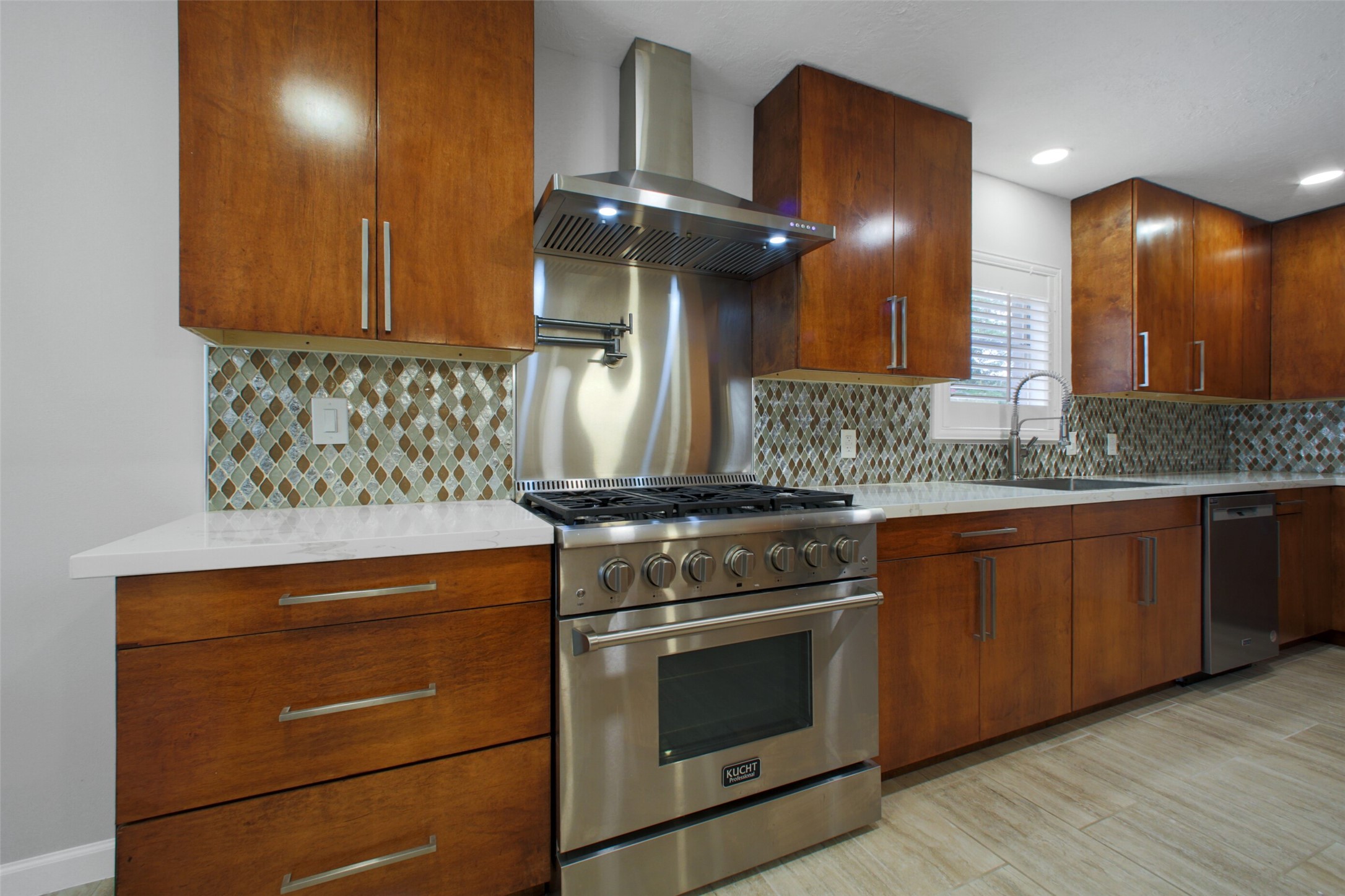 15815 Baytree Drive Property Photo 10