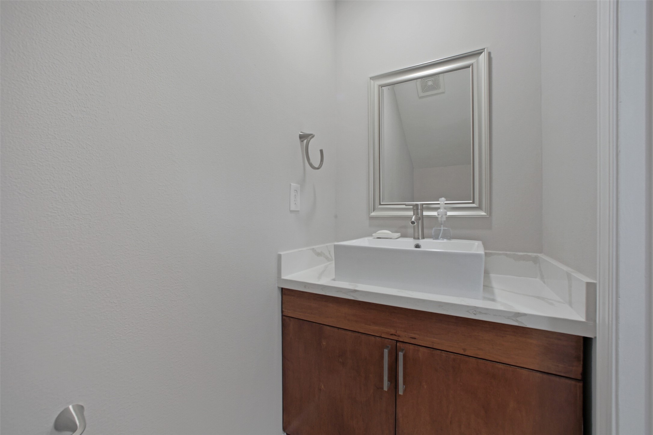 15815 Baytree Drive Property Photo 18