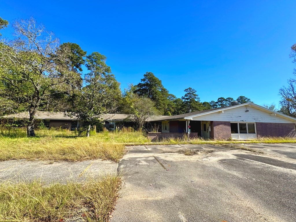 350 Springhill Street Property Photo 2