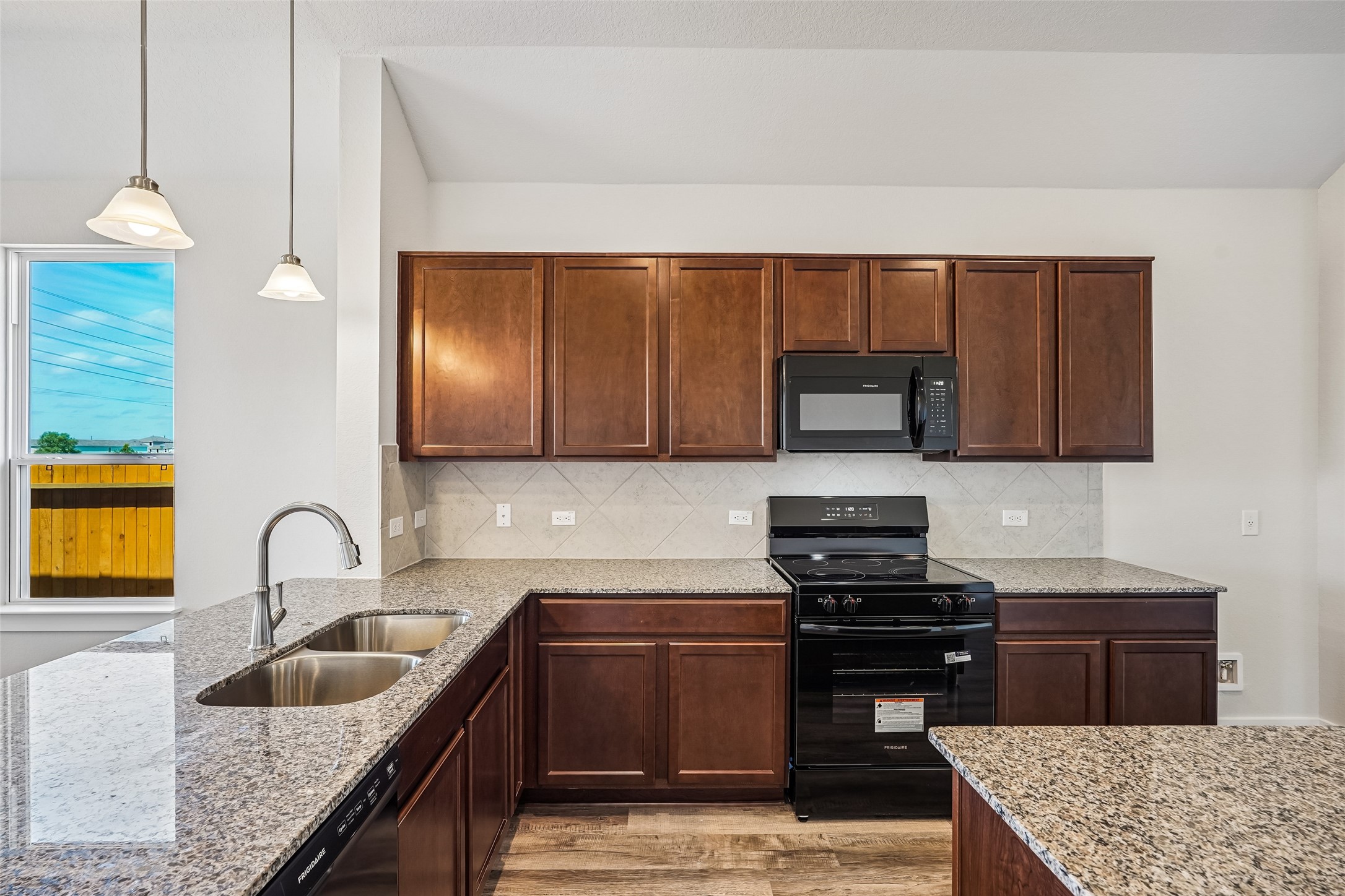 12239 Danza Drive Property Photo 11