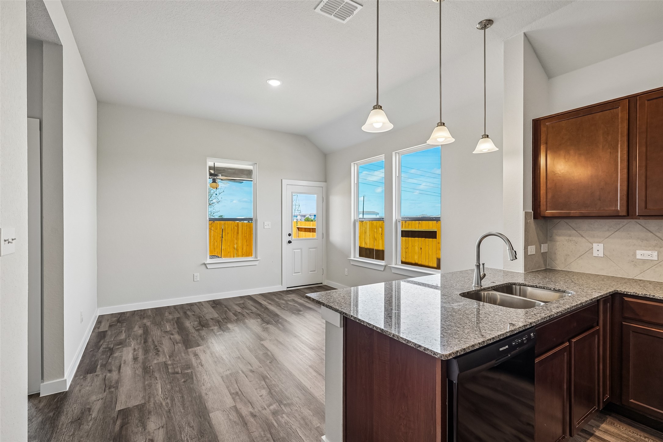 12239 Danza Drive Property Photo 14