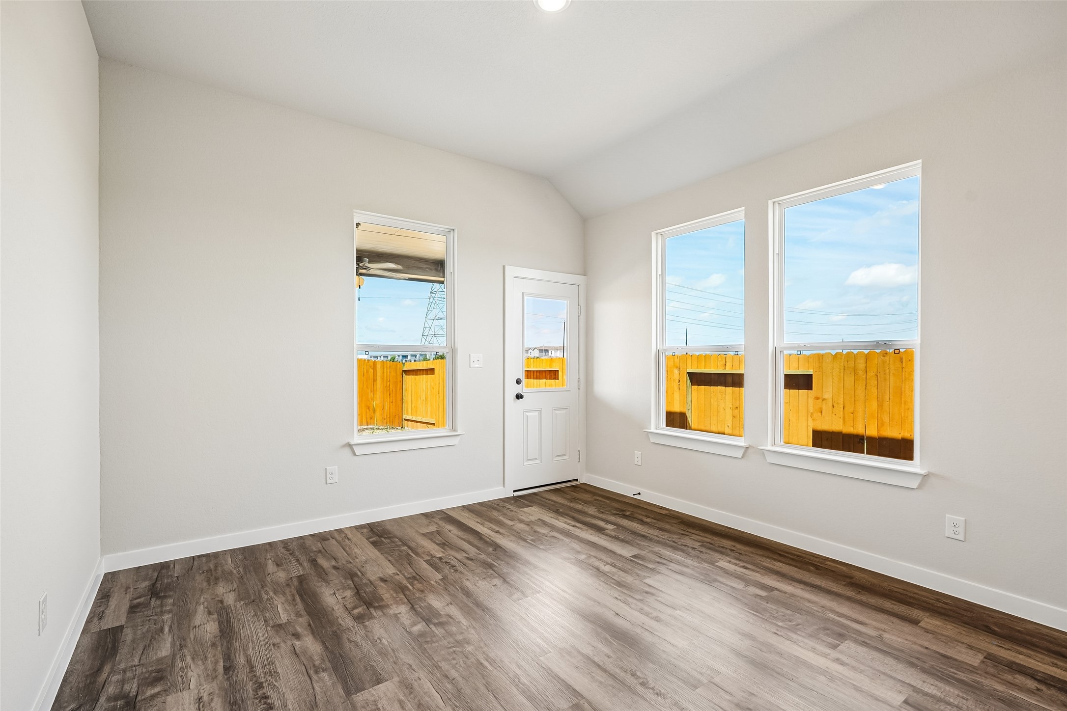 12239 Danza Drive Property Photo 15