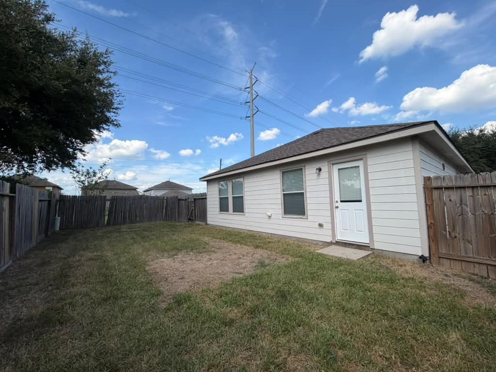 20427 Paso Fino Drive Property Photo 3
