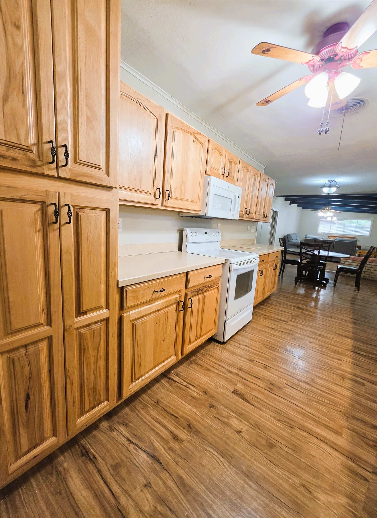 1809 North Roberson Street Property Photo 3