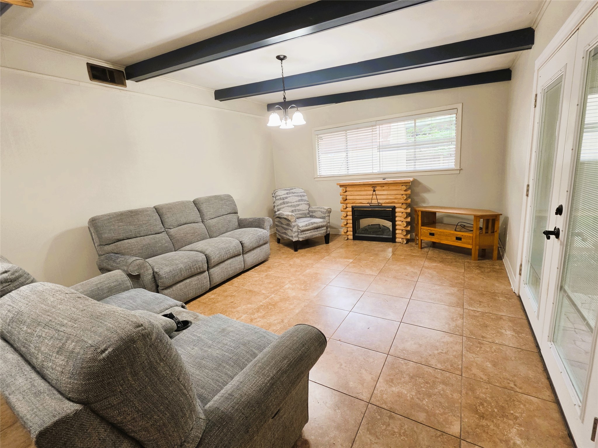 1809 North Roberson Street Property Photo 7