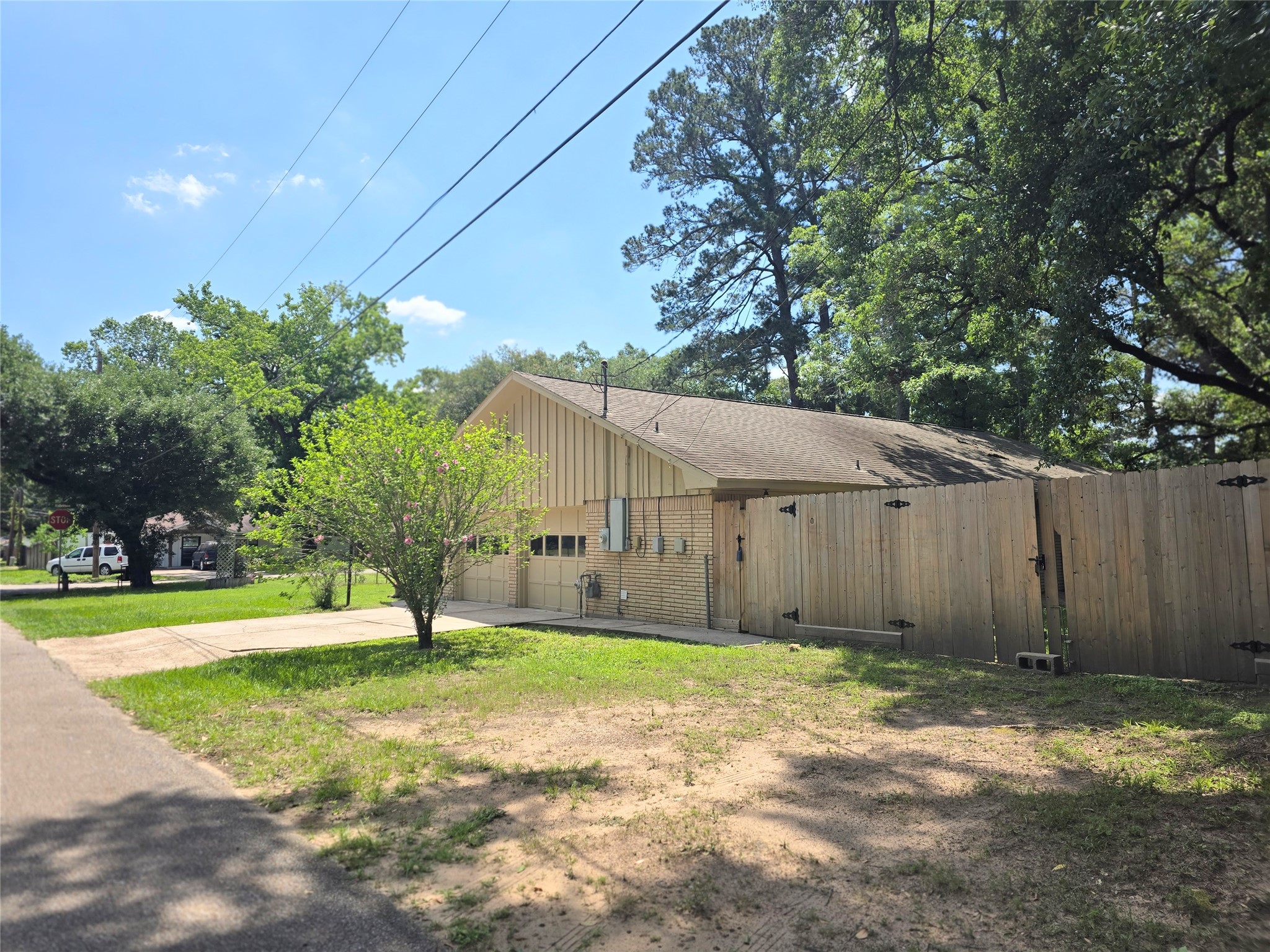 1809 North Roberson Street Property Photo 16