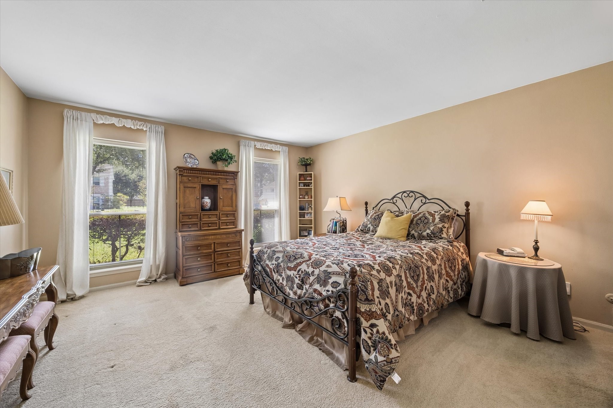 10702 Elmdale Drive Property Photo 11