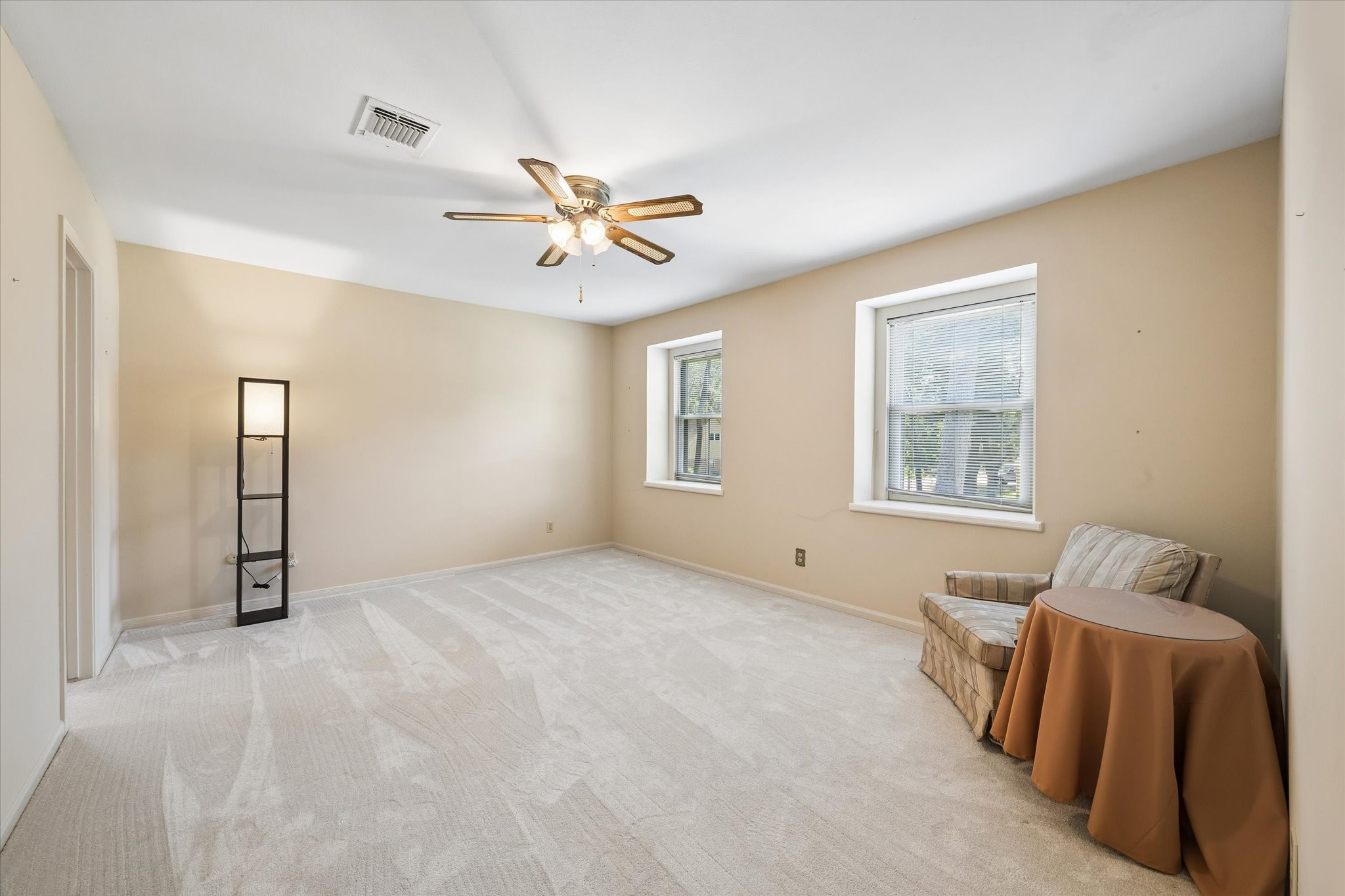 10702 Elmdale Drive Property Photo 14