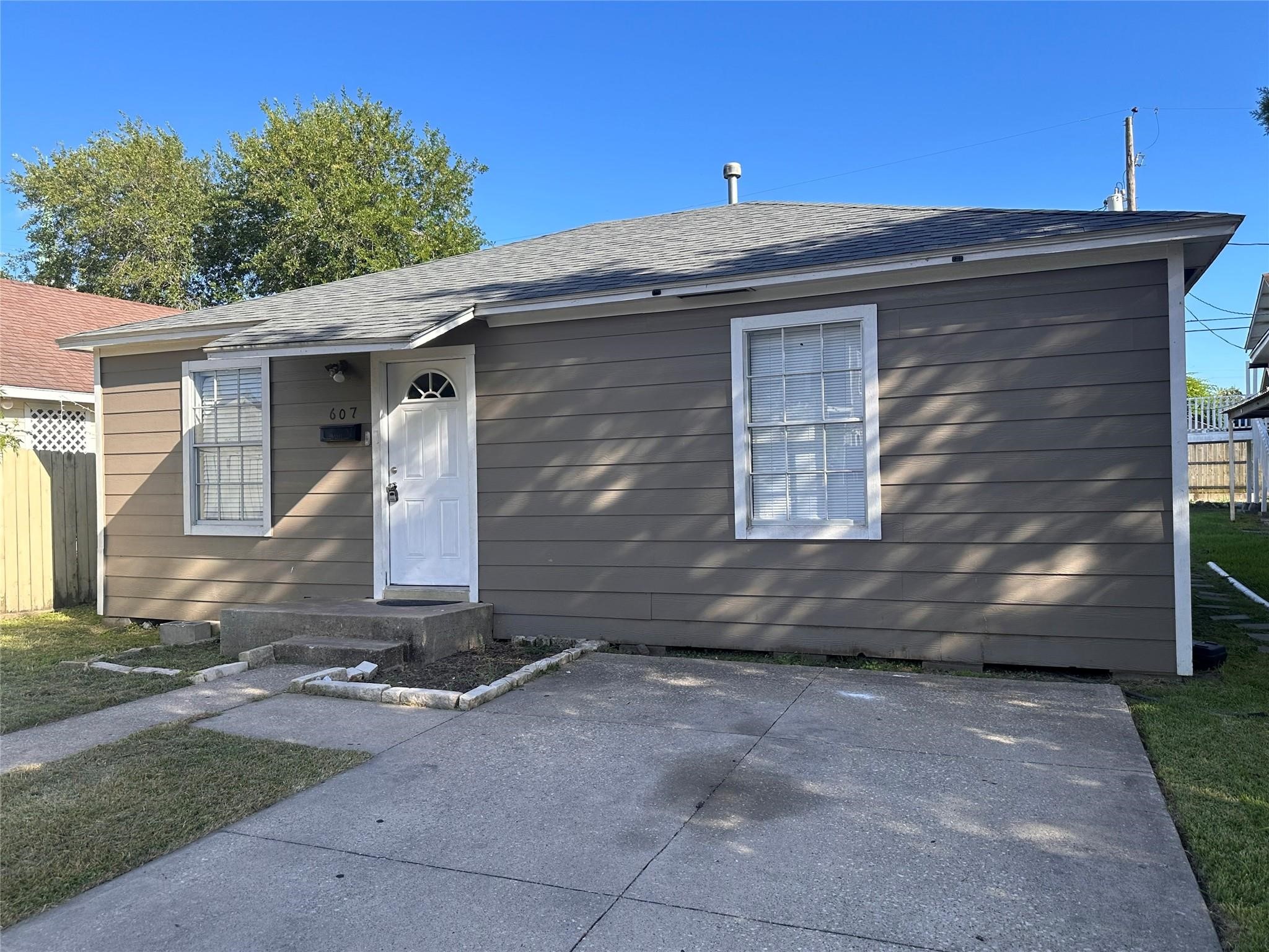 607 Bolster Street Property Photo 1