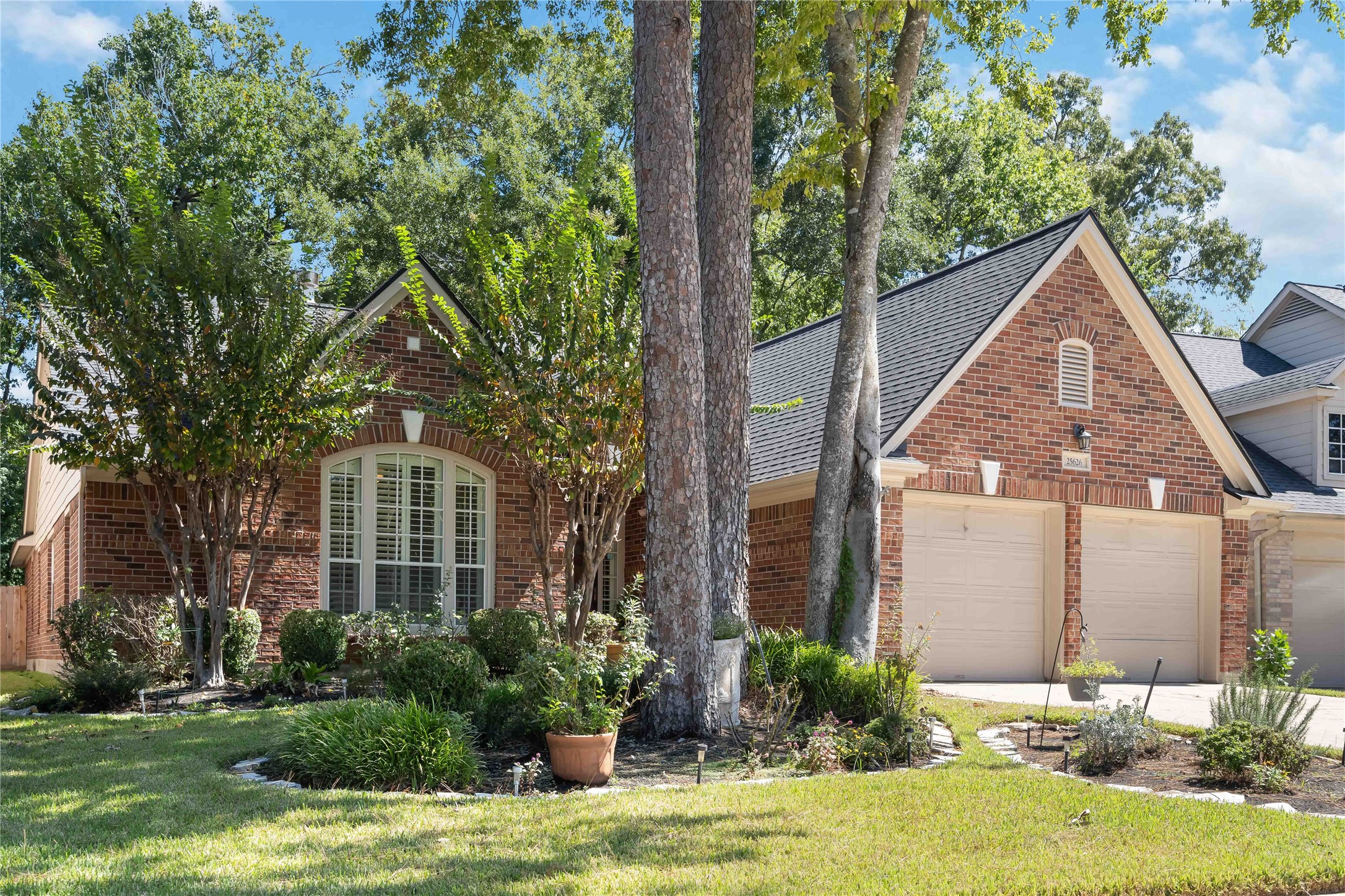 25626 Myrtle Springs Property Photo 1
