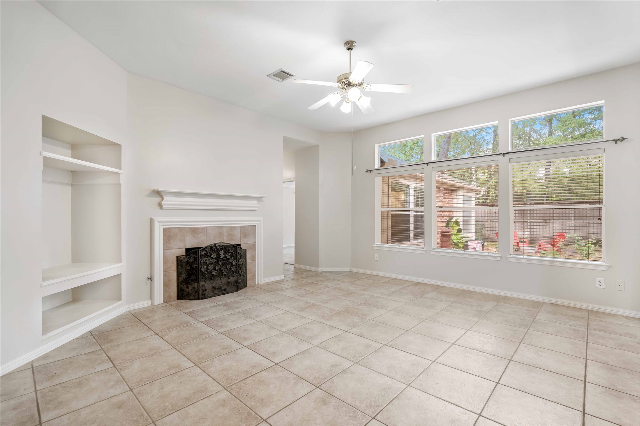 25626 Myrtle Springs Property Photo 8