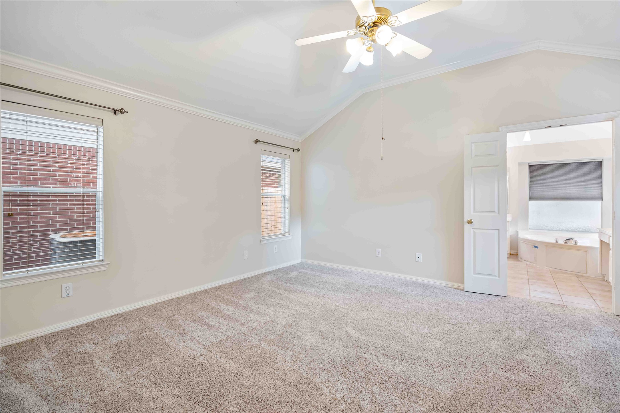 25626 Myrtle Springs Property Photo 14