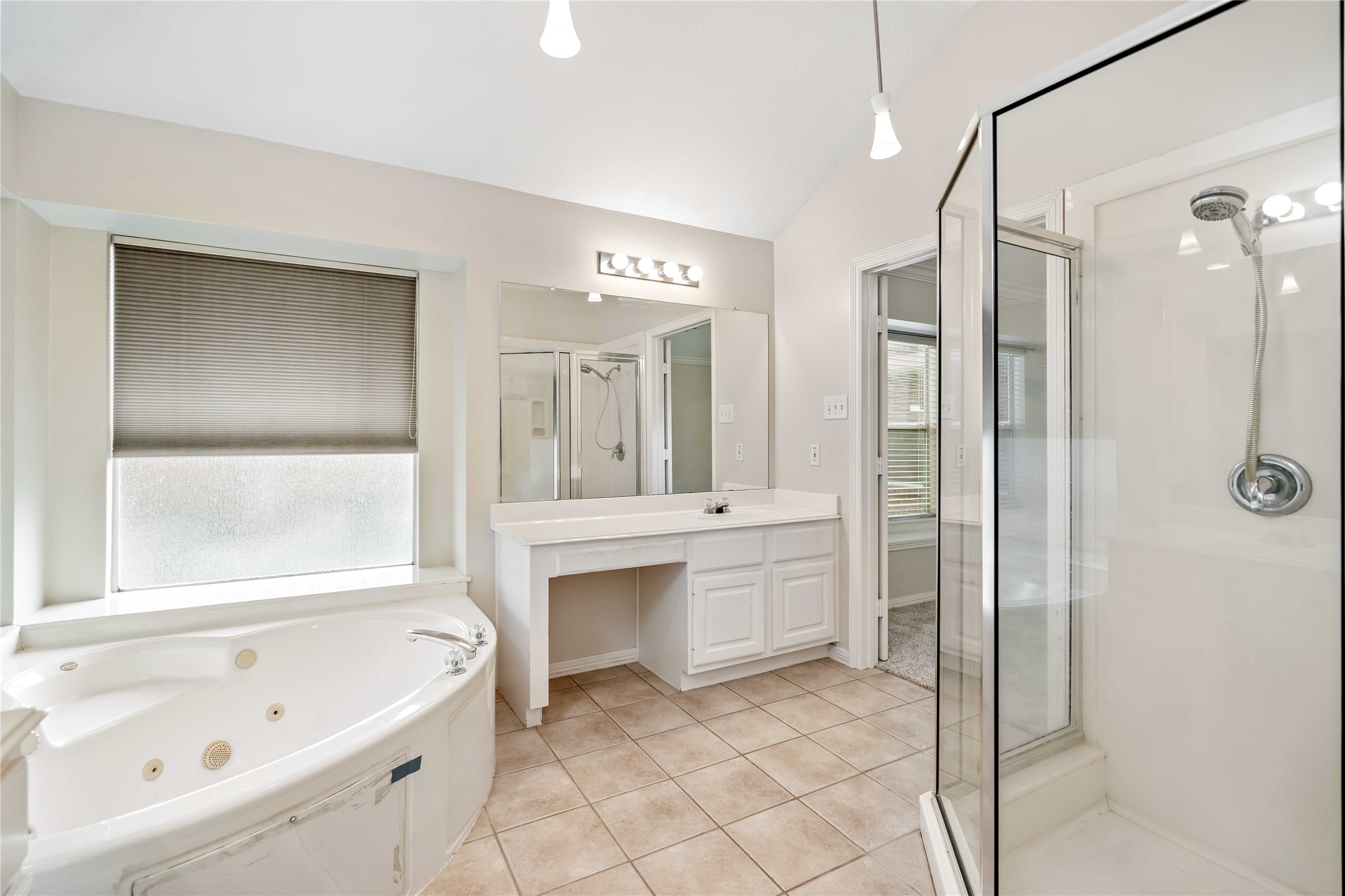 25626 Myrtle Springs Property Photo 17
