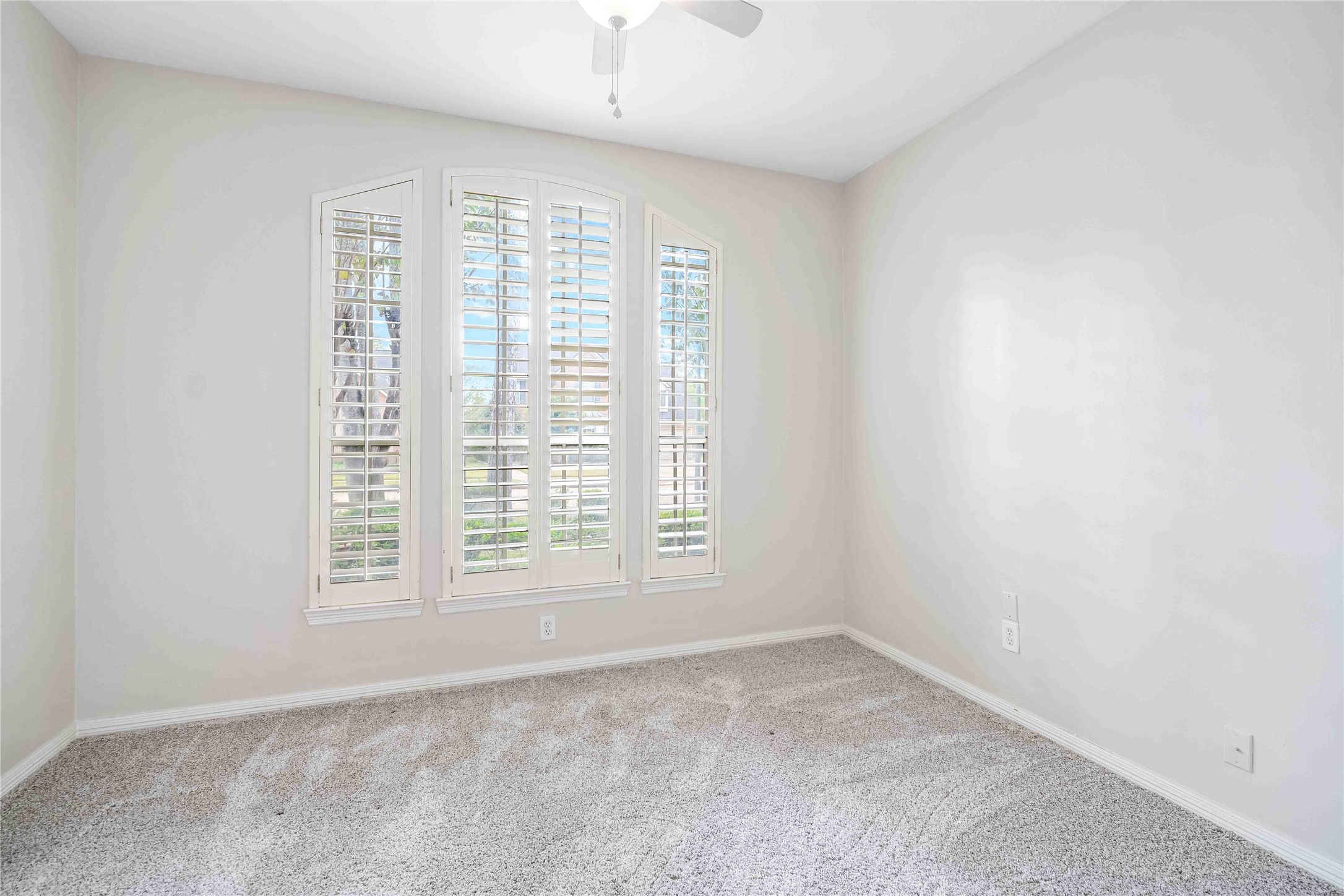 25626 Myrtle Springs Property Photo 18