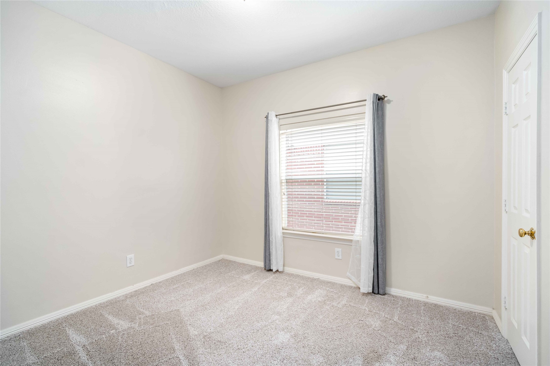 25626 Myrtle Springs Property Photo 21