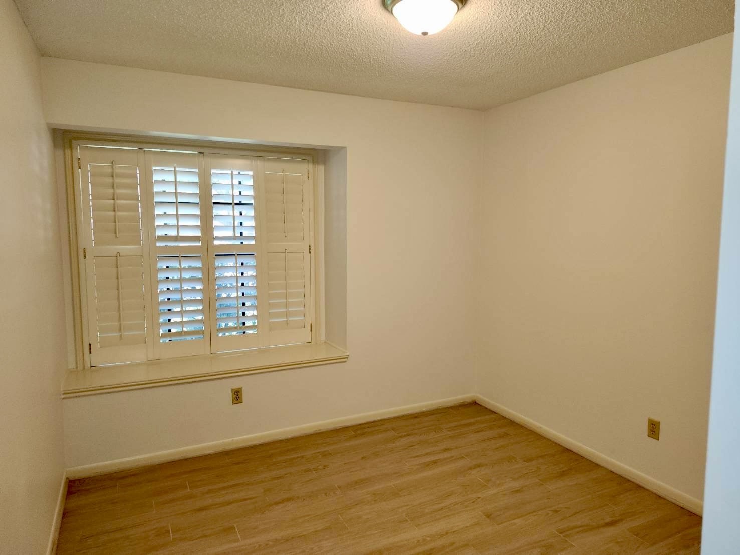 2118 Hickory Lawn Drive Property Photo 9