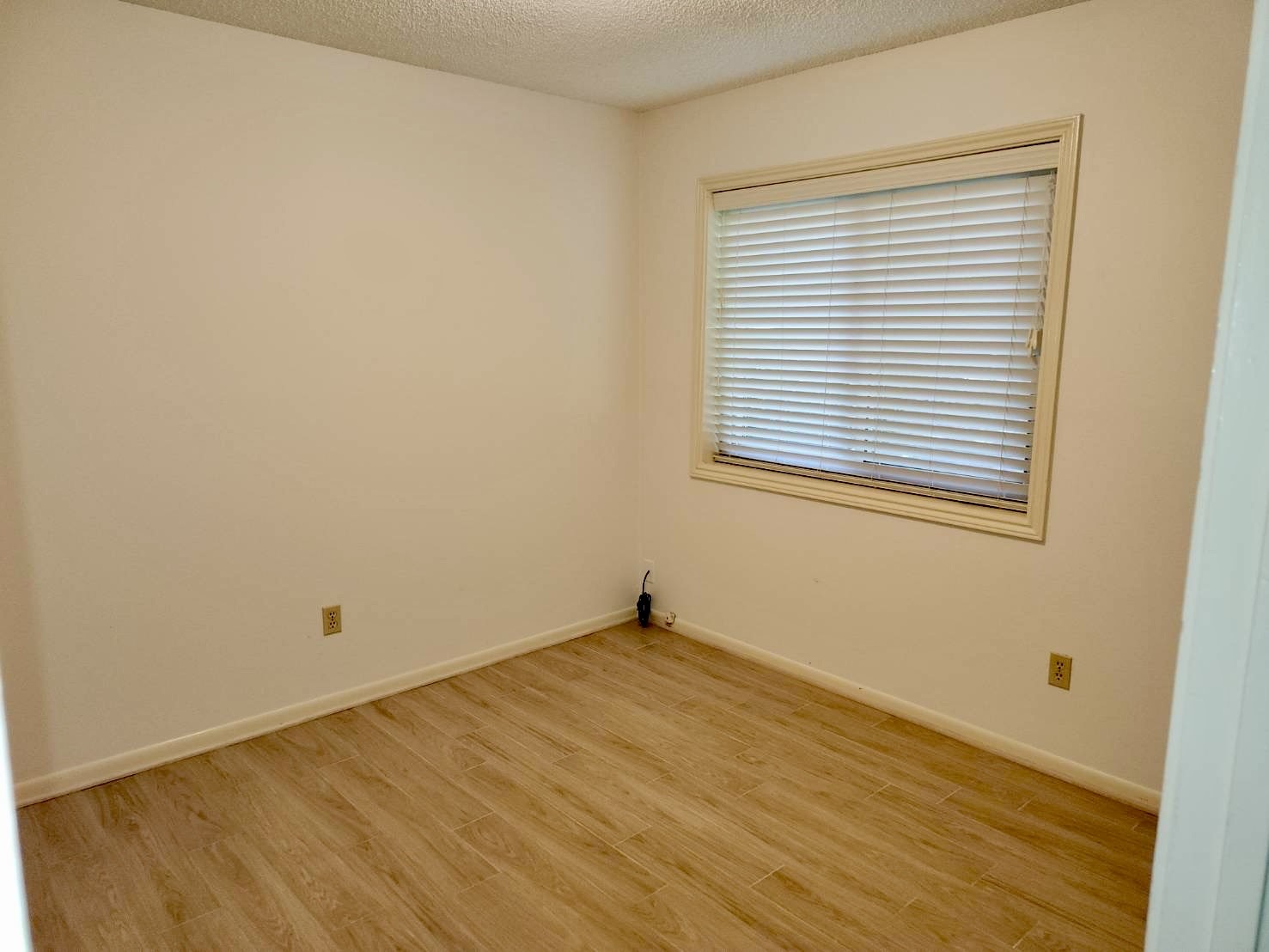 2118 Hickory Lawn Drive Property Photo 11
