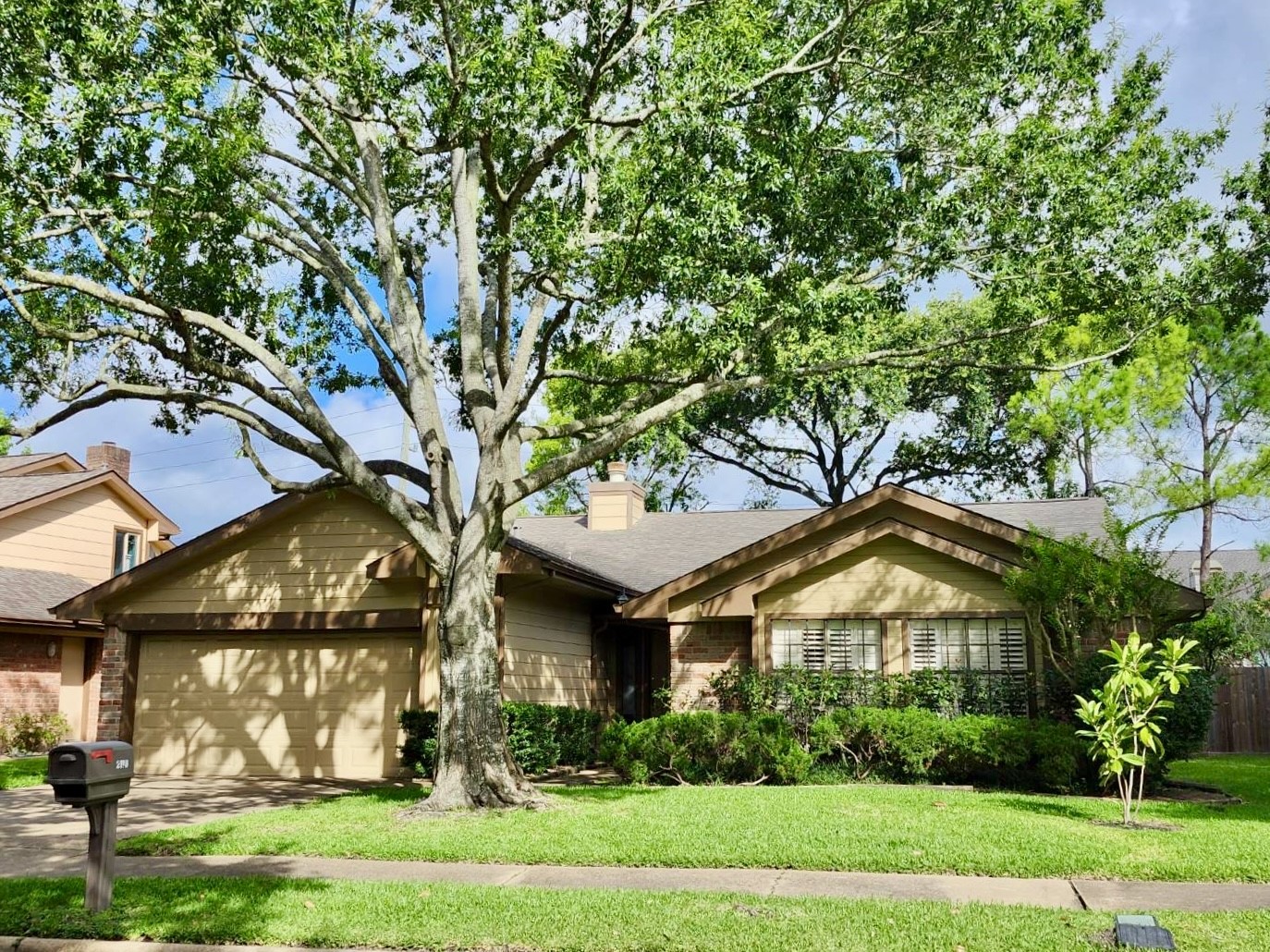 2118 Hickory Lawn Drive Property Photo 16