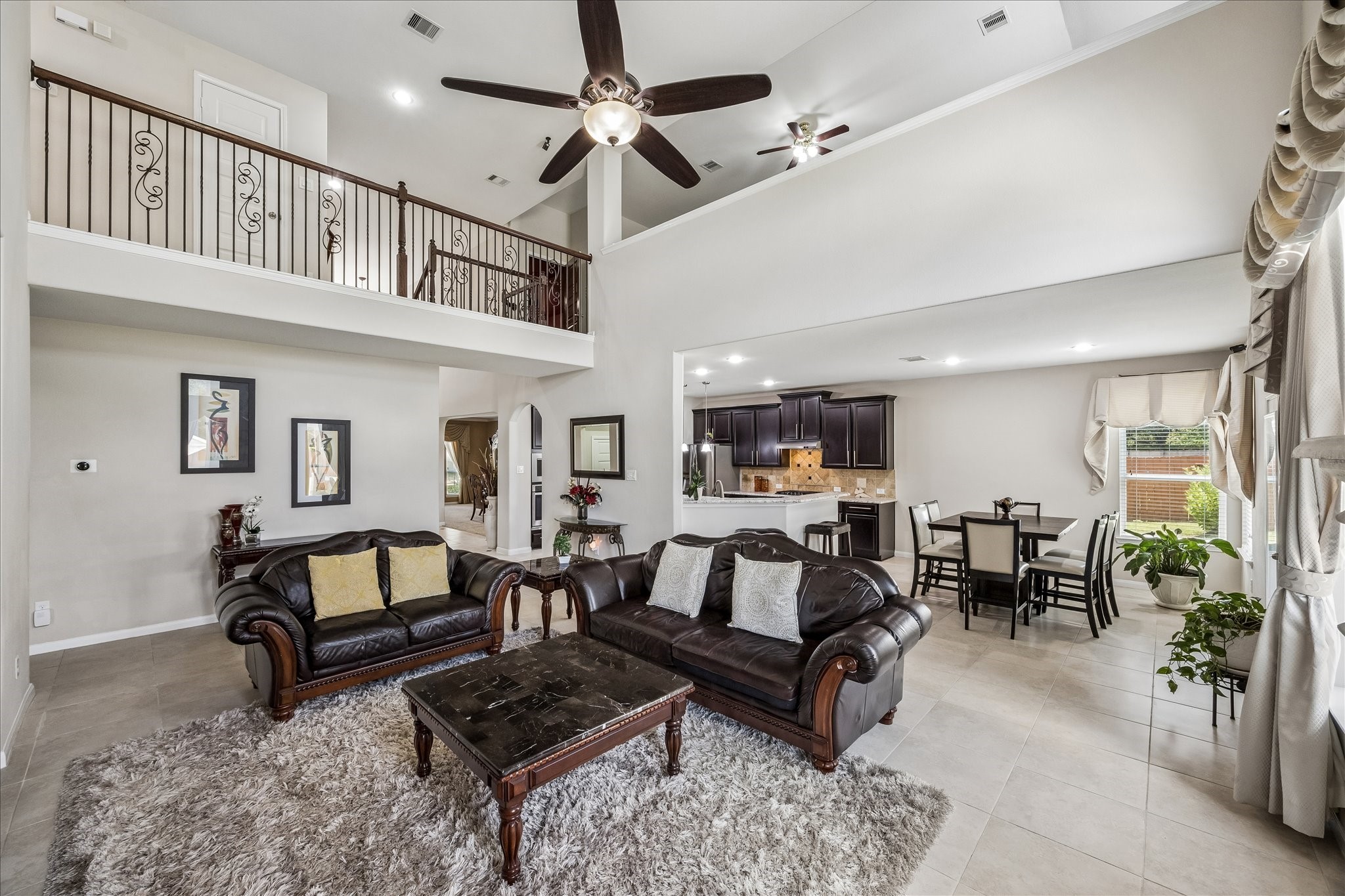 2207 Hannah Creek Court Property Photo 6