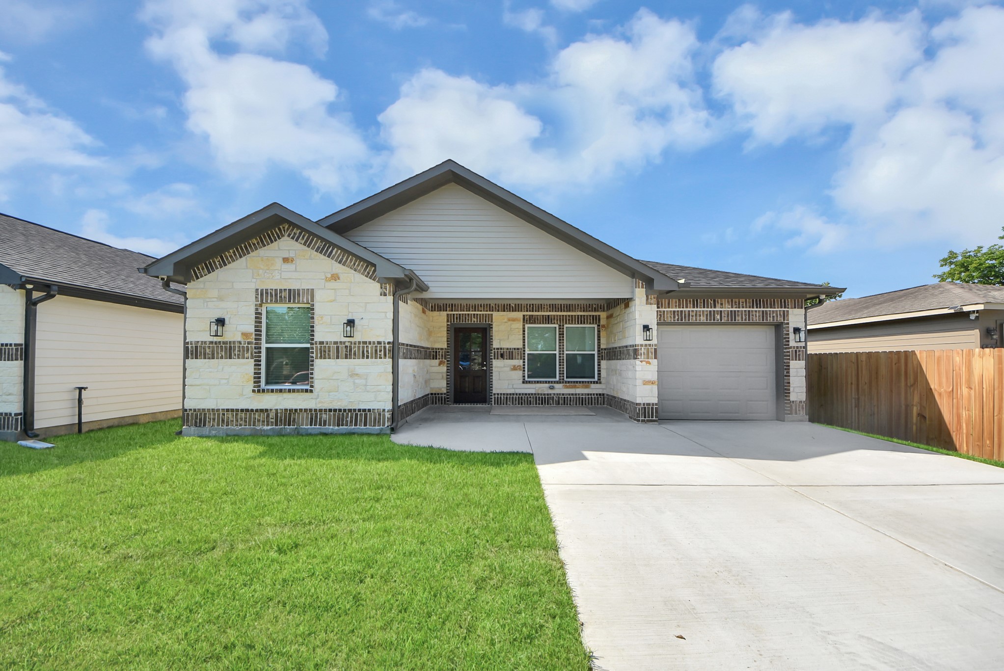 604 Miriam Street Property Photo 1