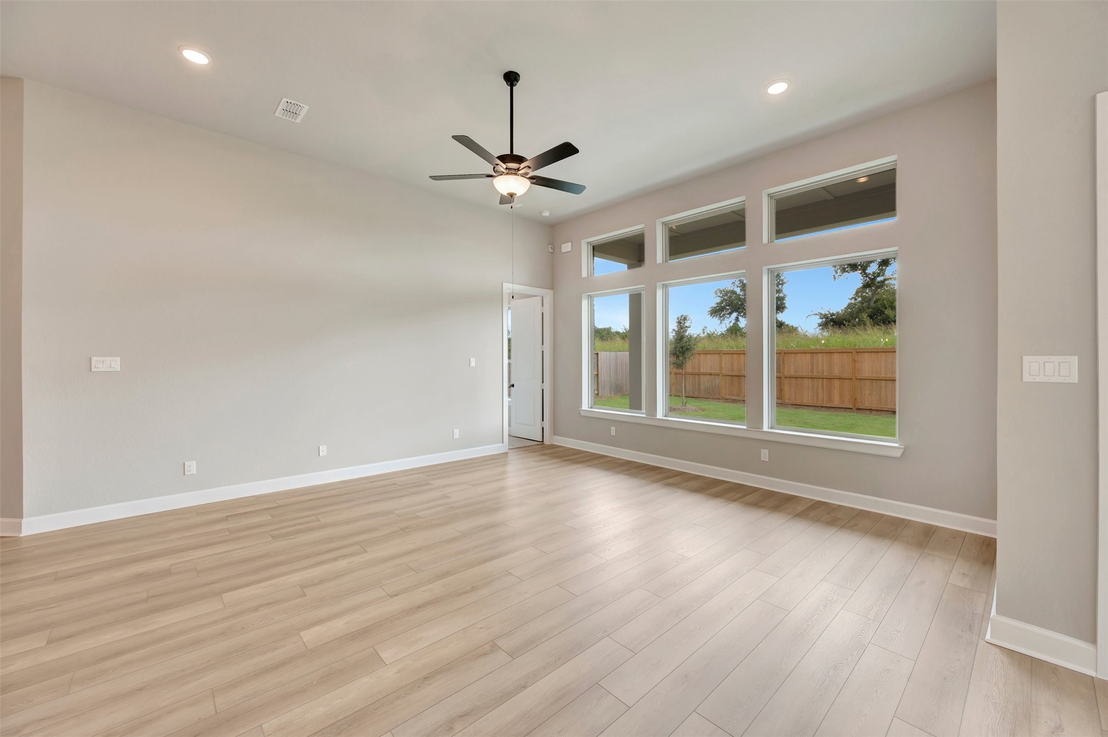 9107 Clear Water Trail Property Photo 32