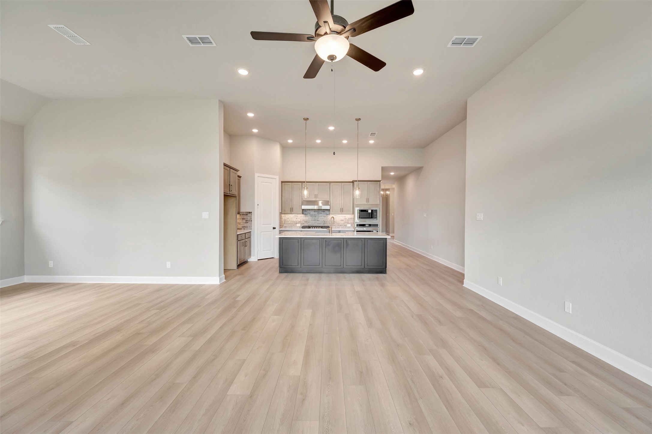 9107 Clear Water Trail Property Photo 37