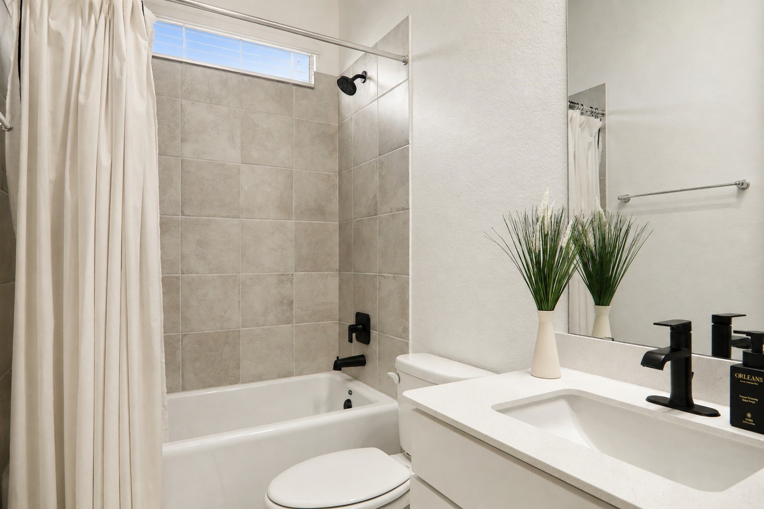 4215 Weathered Oak Drive Property Photo 28