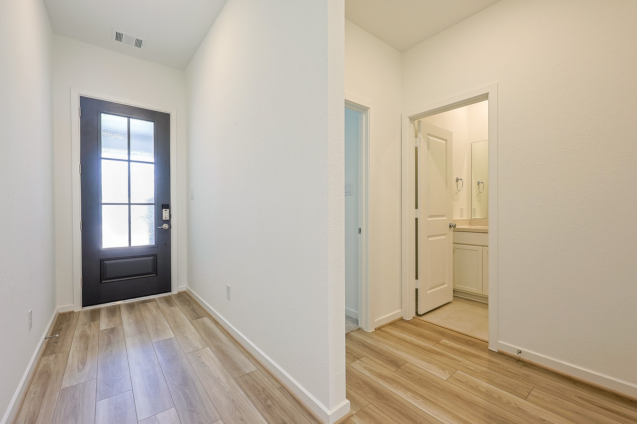 21510 Banpo Bend Drive Property Photo 5