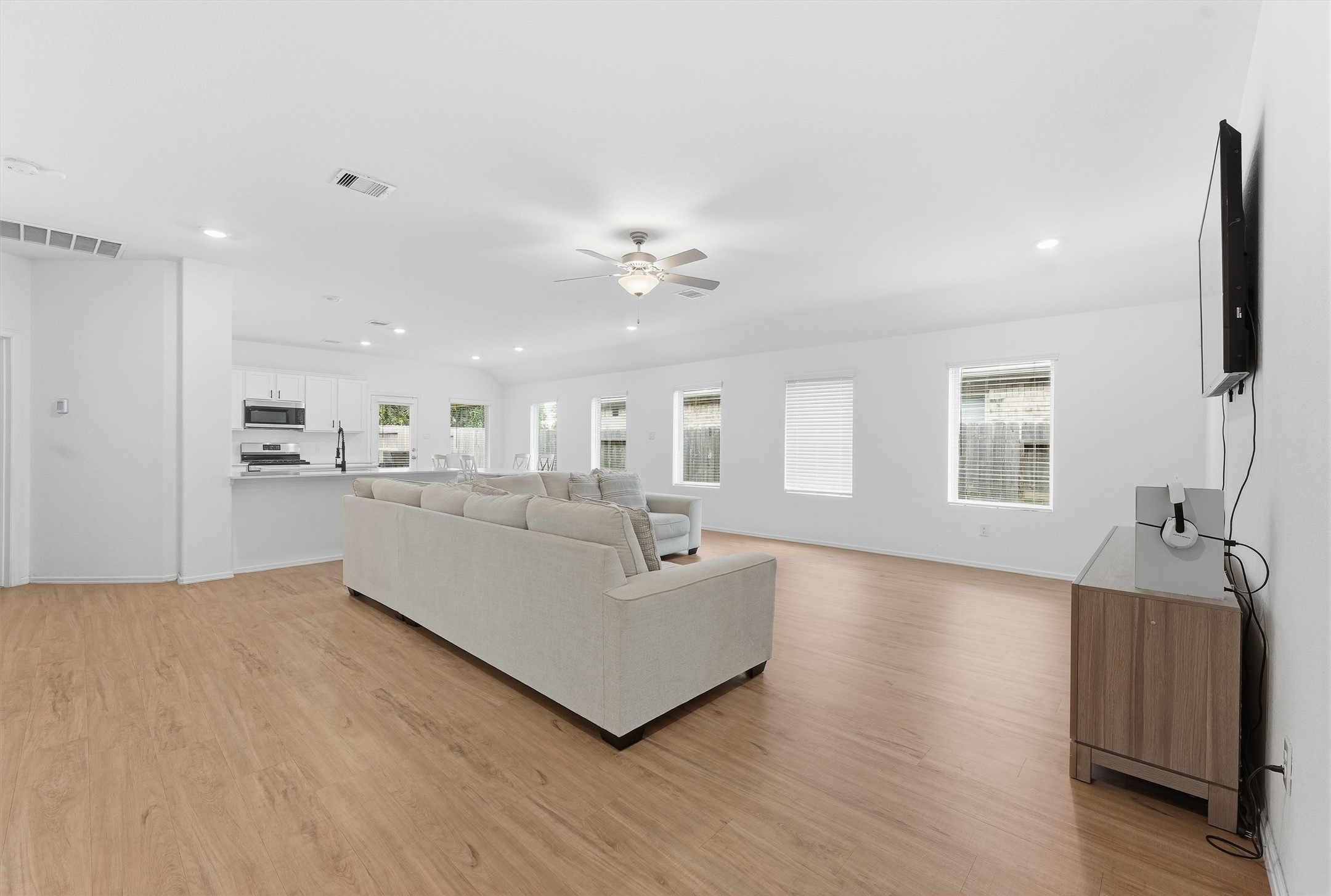 4902 Penton Meadow Lane Property Photo 6