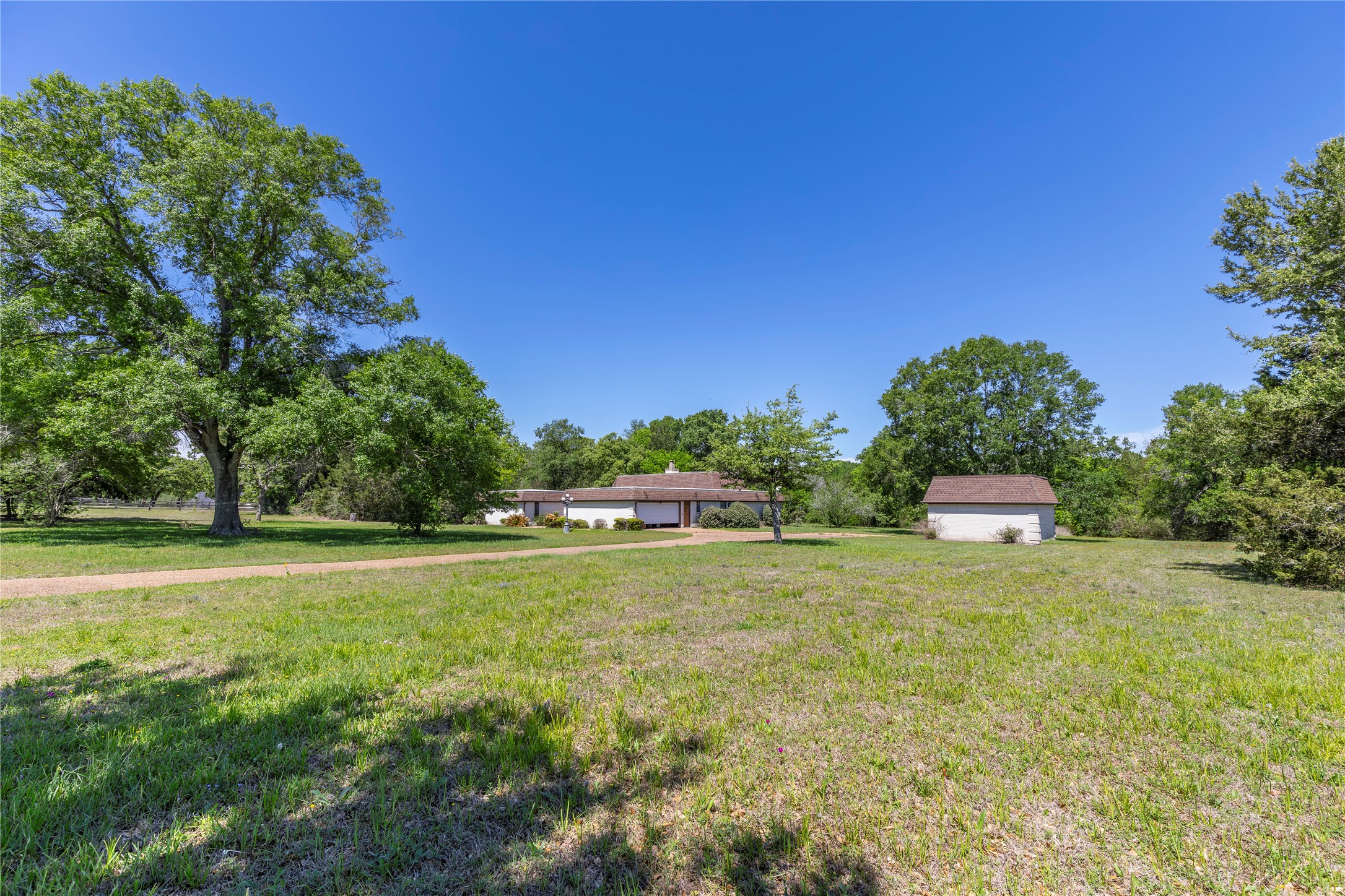 119 Heritage Trail Property Photo 6