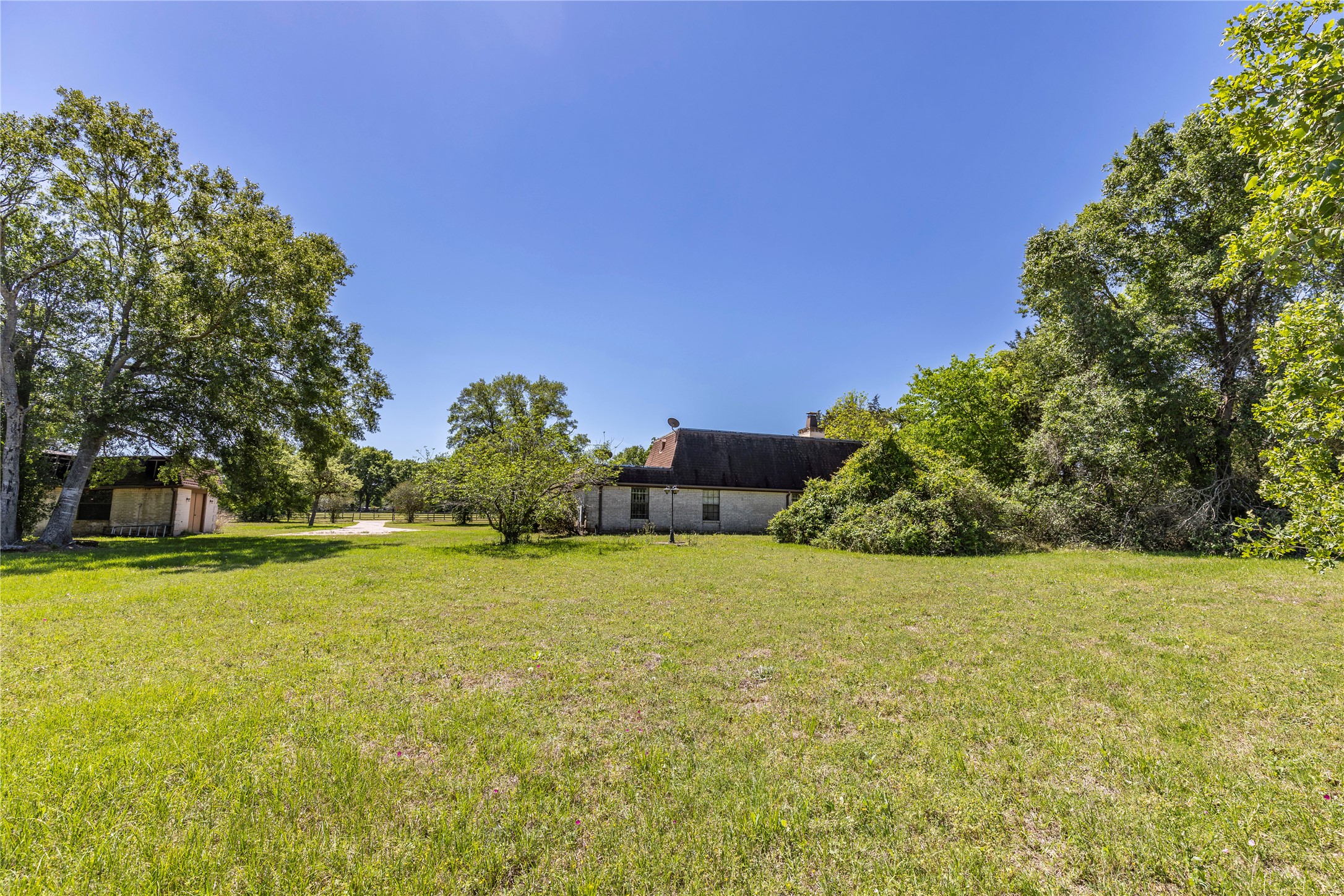 119 Heritage Trail Property Photo 12