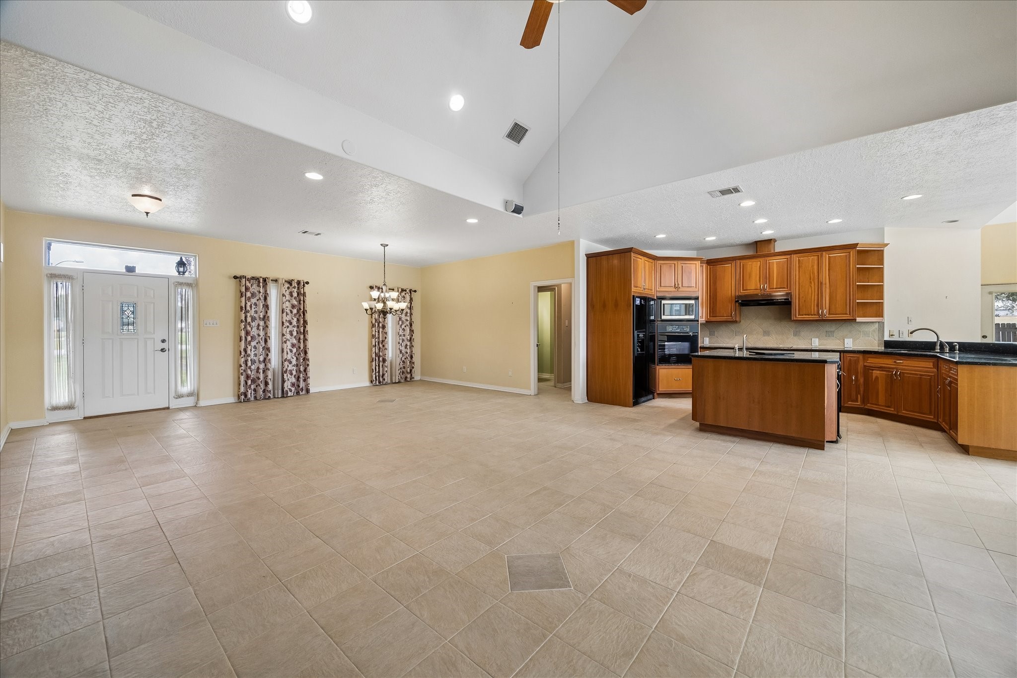 319 Mariachi Street Property Photo 6