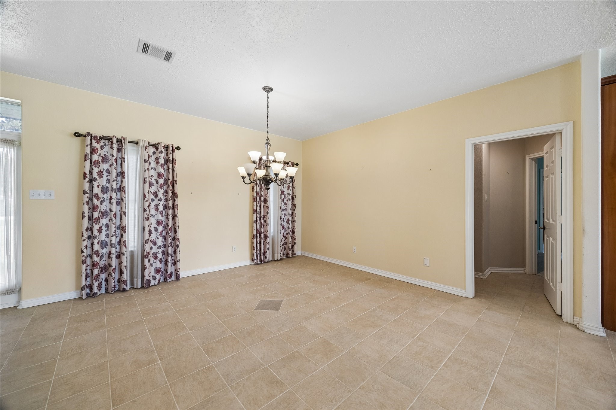 319 Mariachi Street Property Photo 7