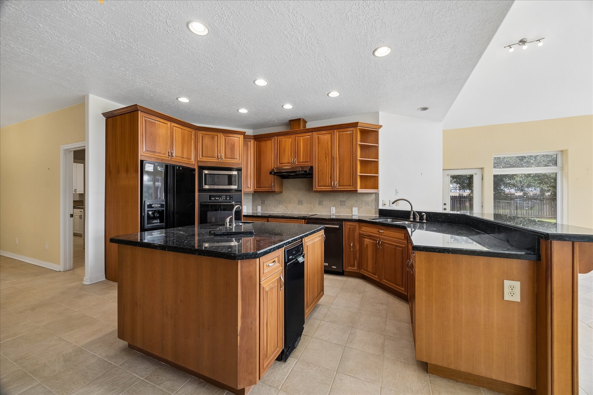 319 Mariachi Street Property Photo 10