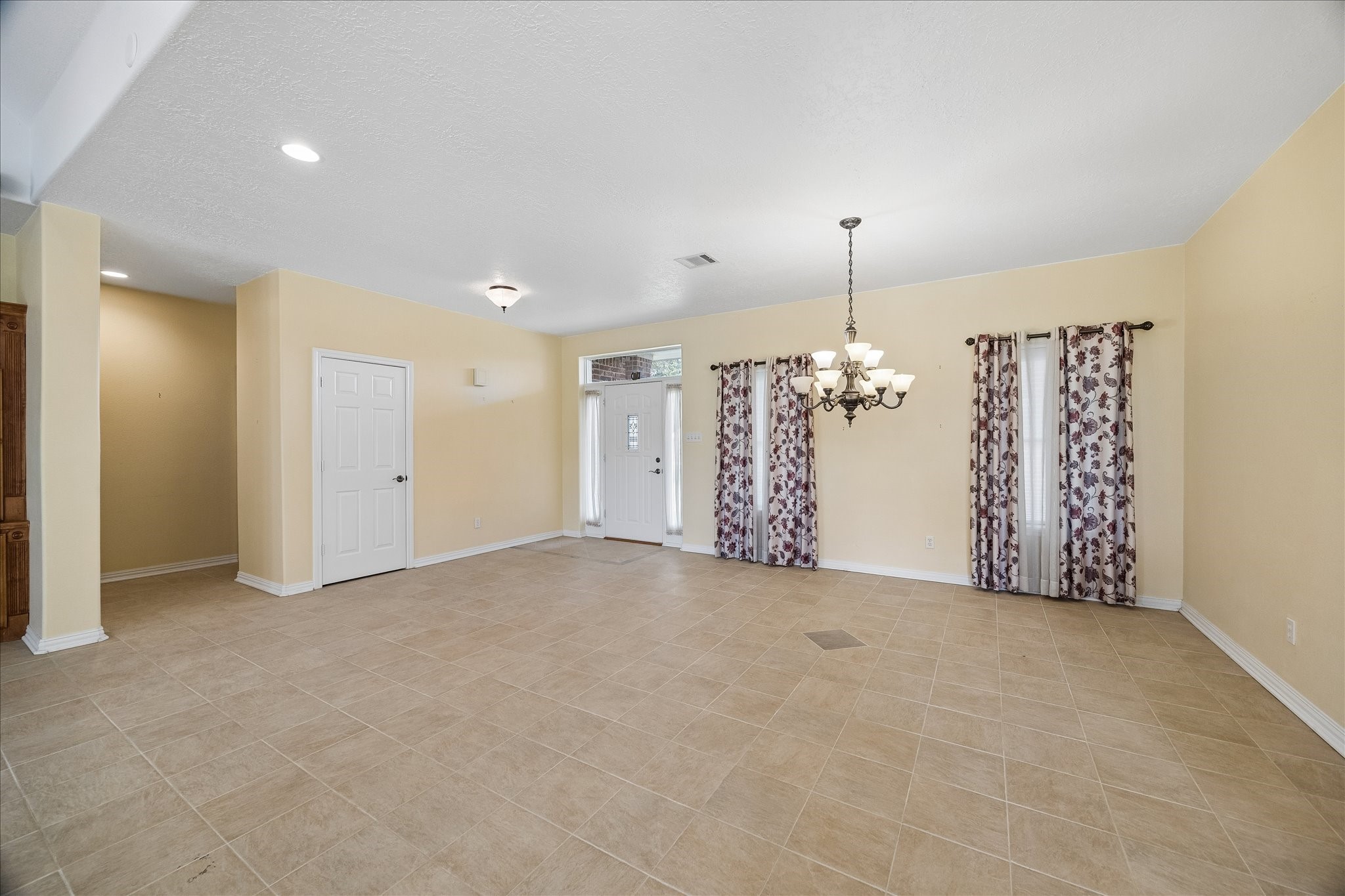 319 Mariachi Street Property Photo 13