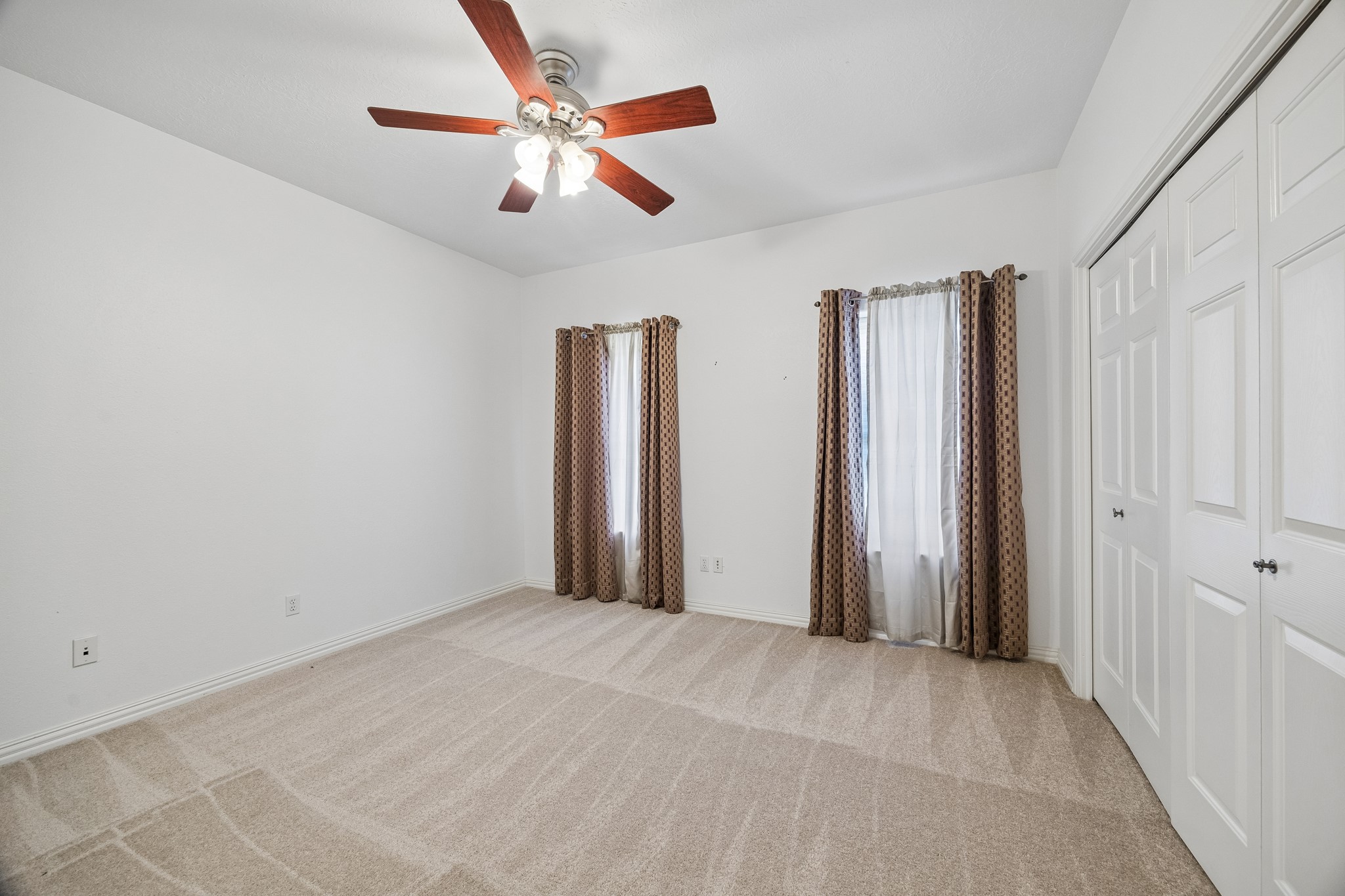 319 Mariachi Street Property Photo 23