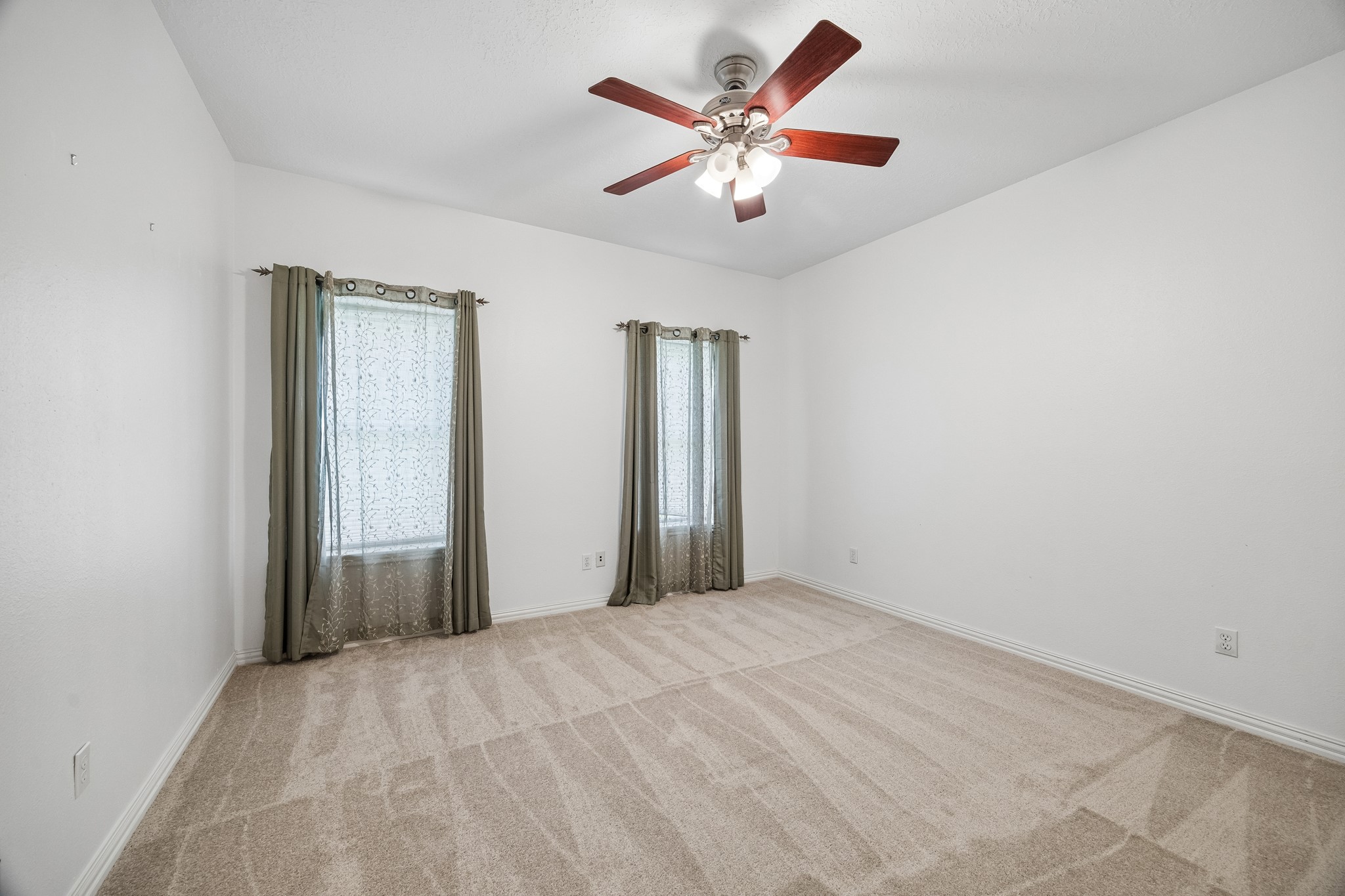 319 Mariachi Street Property Photo 24