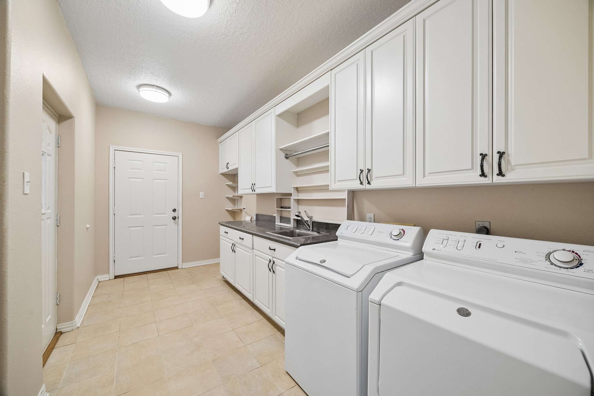319 Mariachi Street Property Photo 26