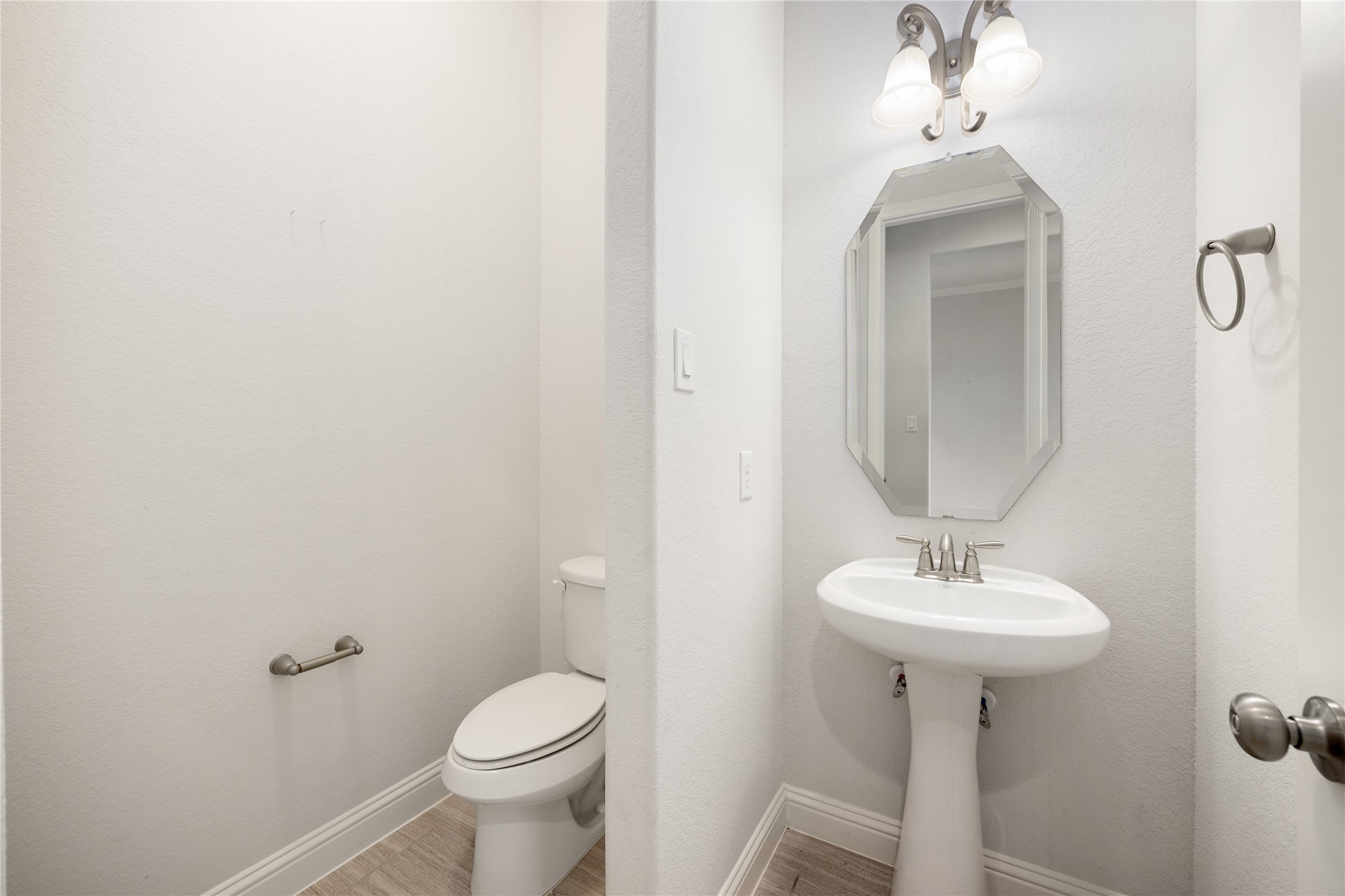 6202 Meadow Bluff Court Property Photo 10
