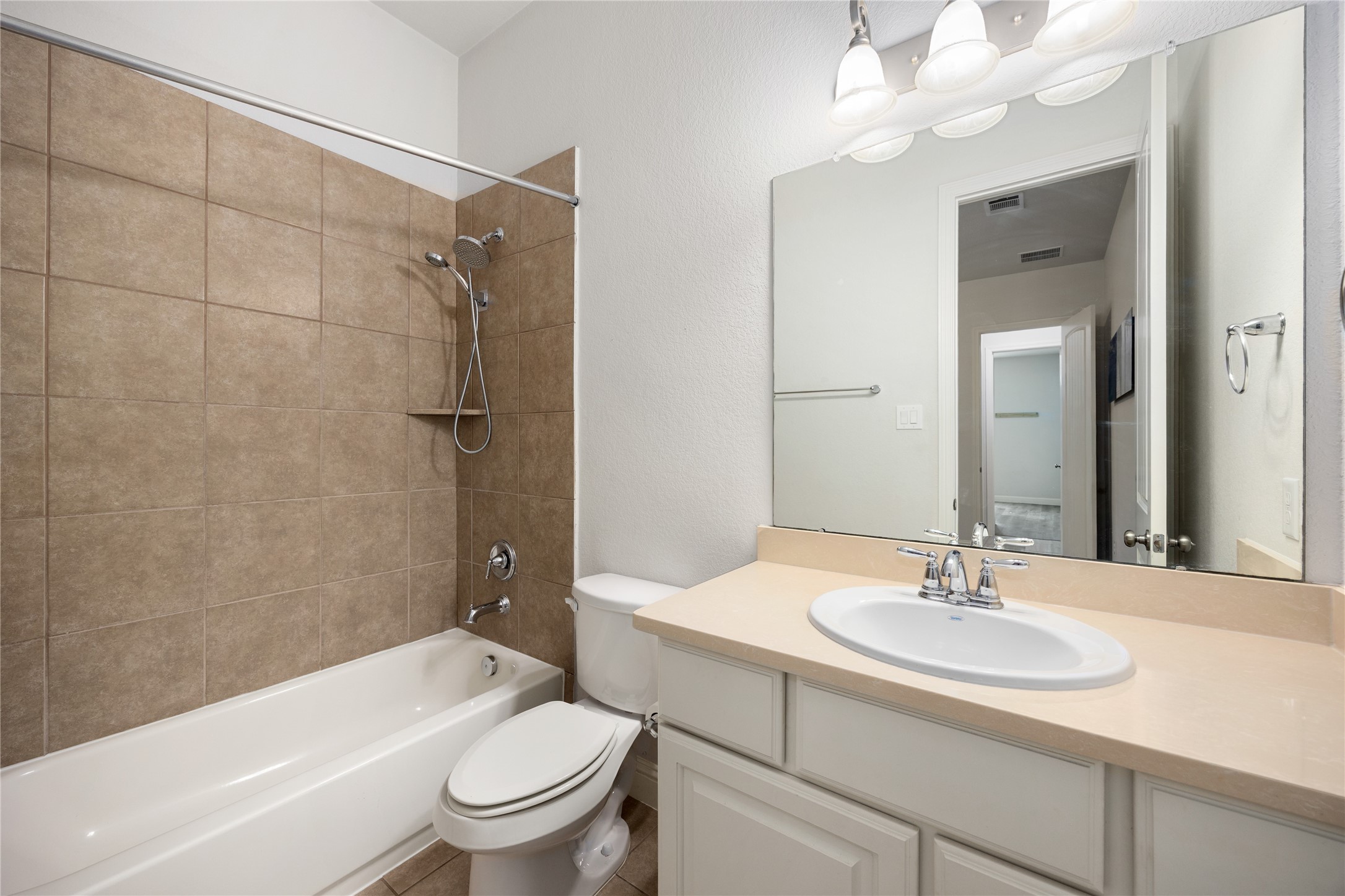 6202 Meadow Bluff Court Property Photo 16