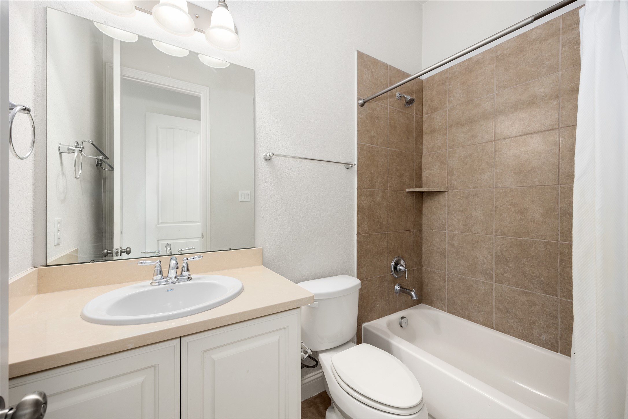 6202 Meadow Bluff Court Property Photo 18