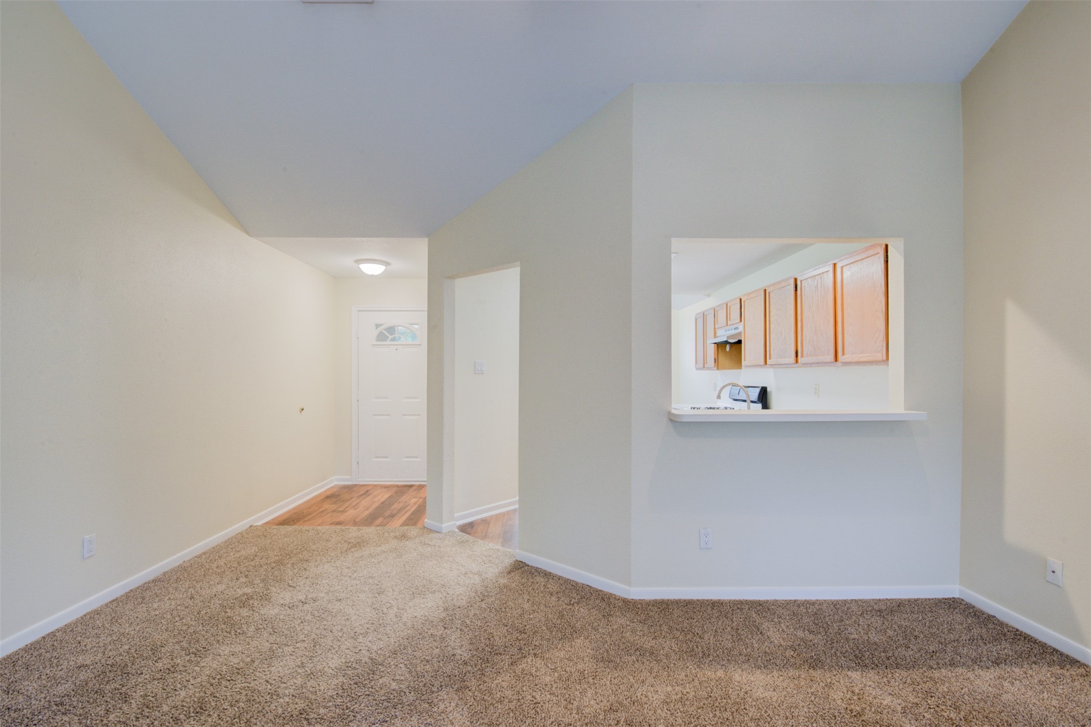 2422 Pine Cone Drive Property Photo 9