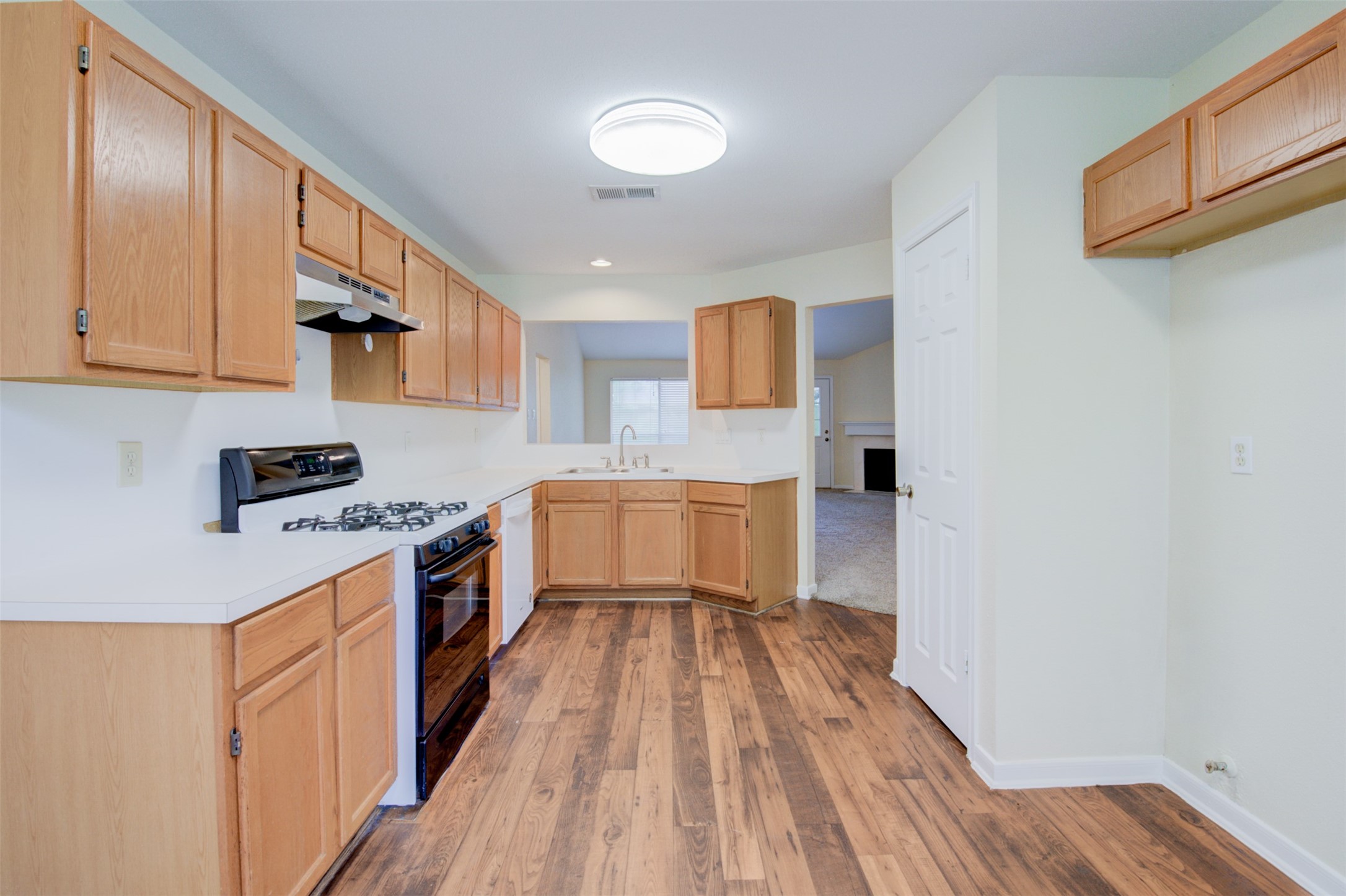 2422 Pine Cone Drive Property Photo 11