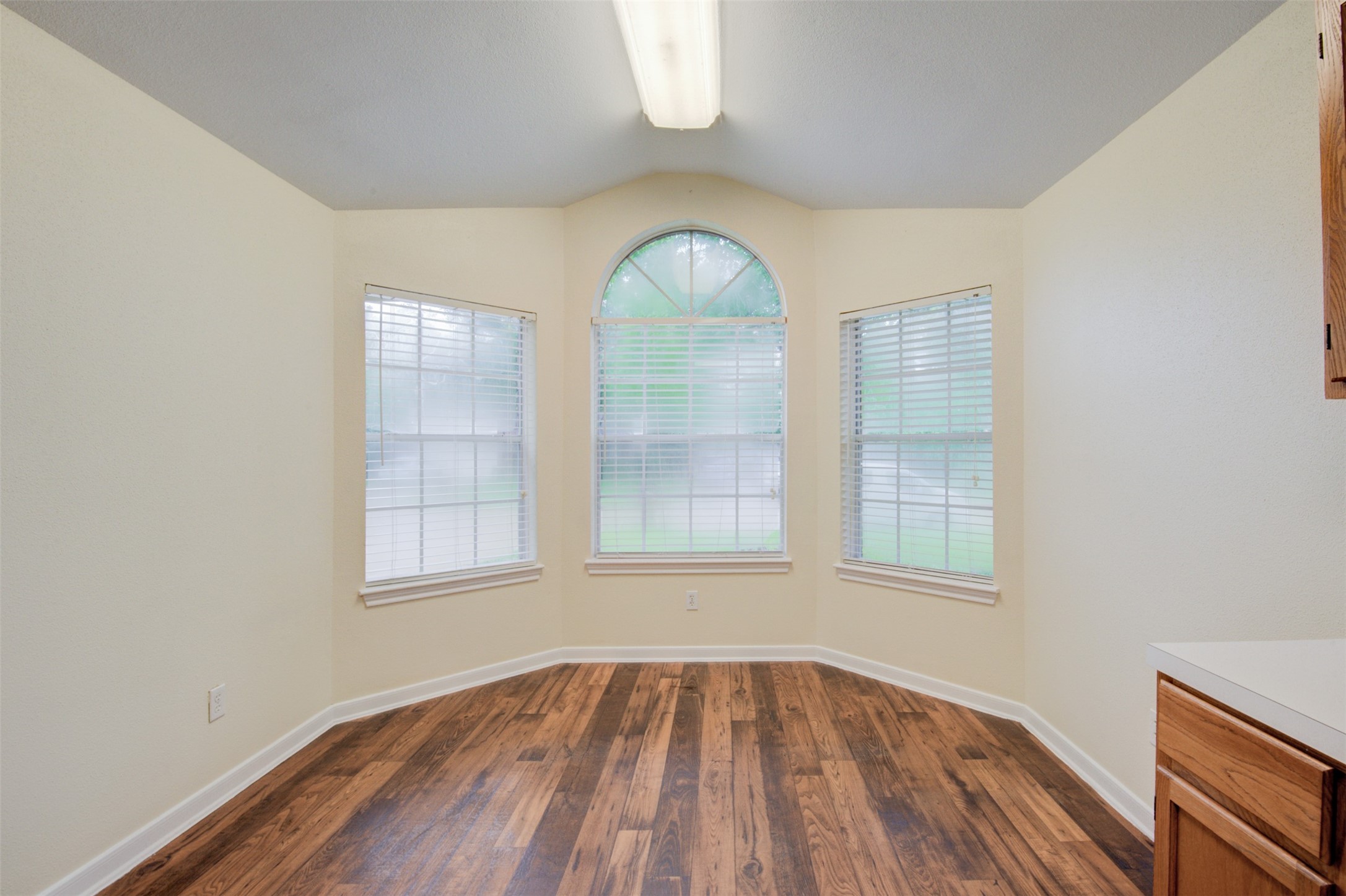 2422 Pine Cone Drive Property Photo 14