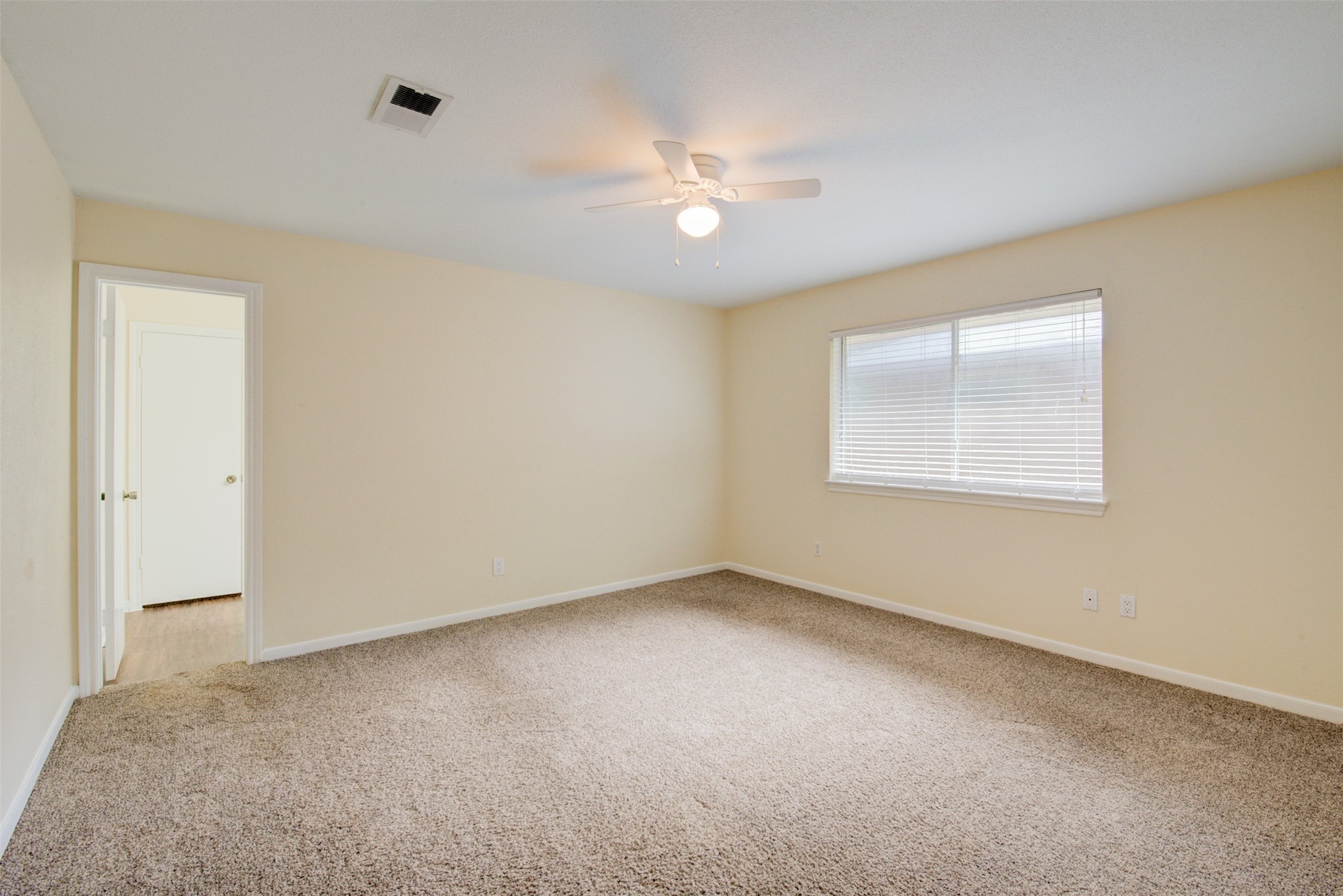 2422 Pine Cone Drive Property Photo 21