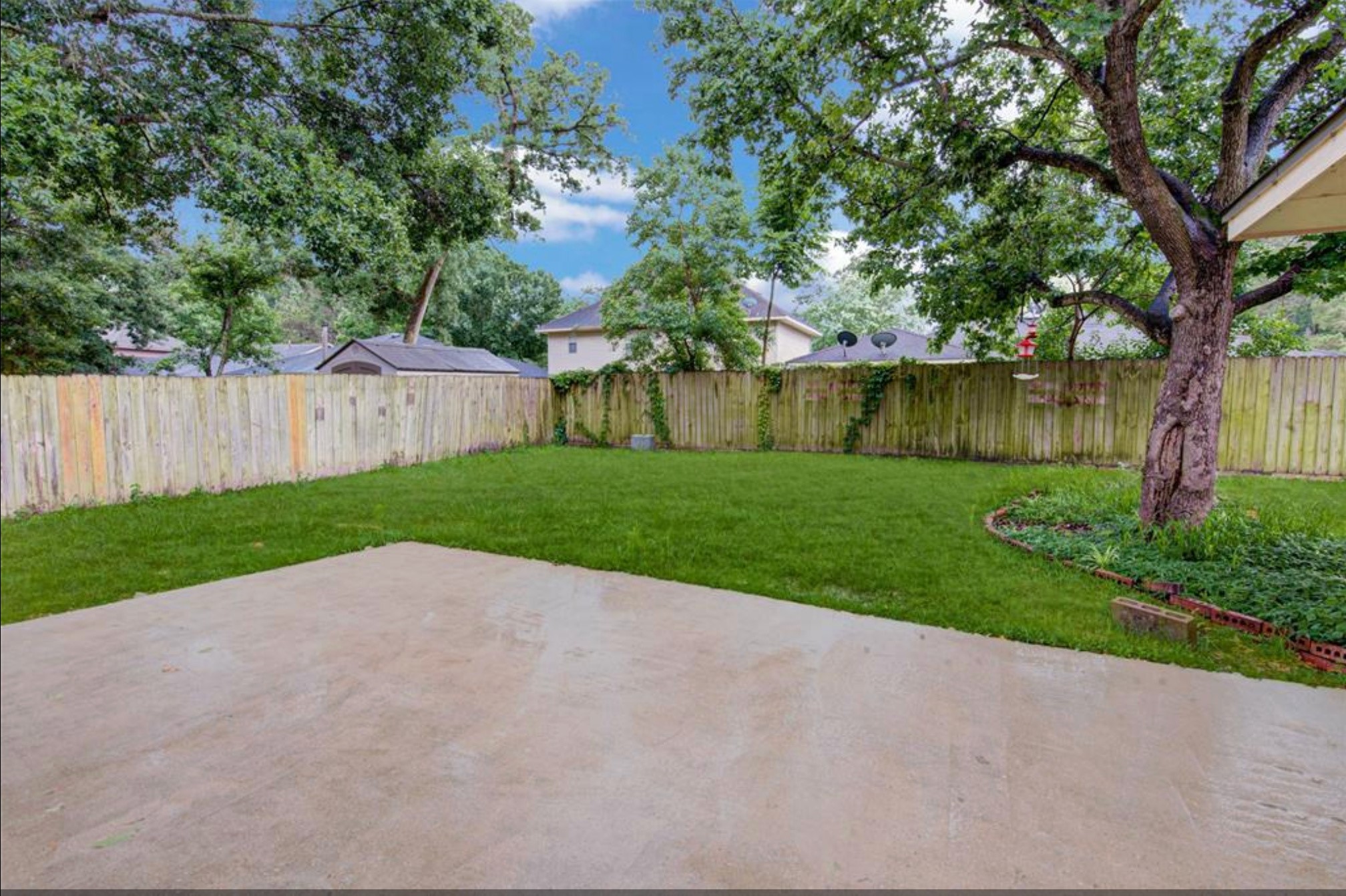 2422 Pine Cone Drive Property Photo 25