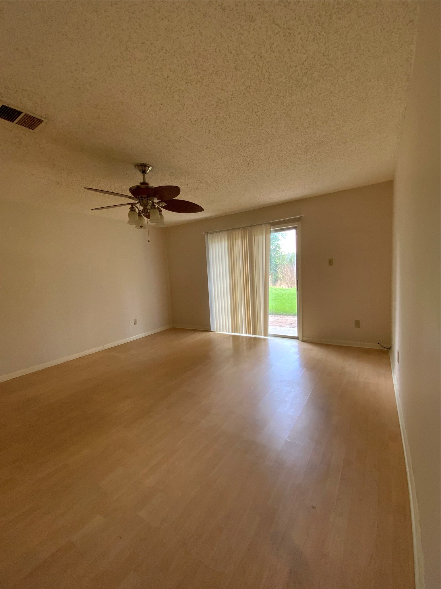 5027 Kleinway Dr Property Photo 9