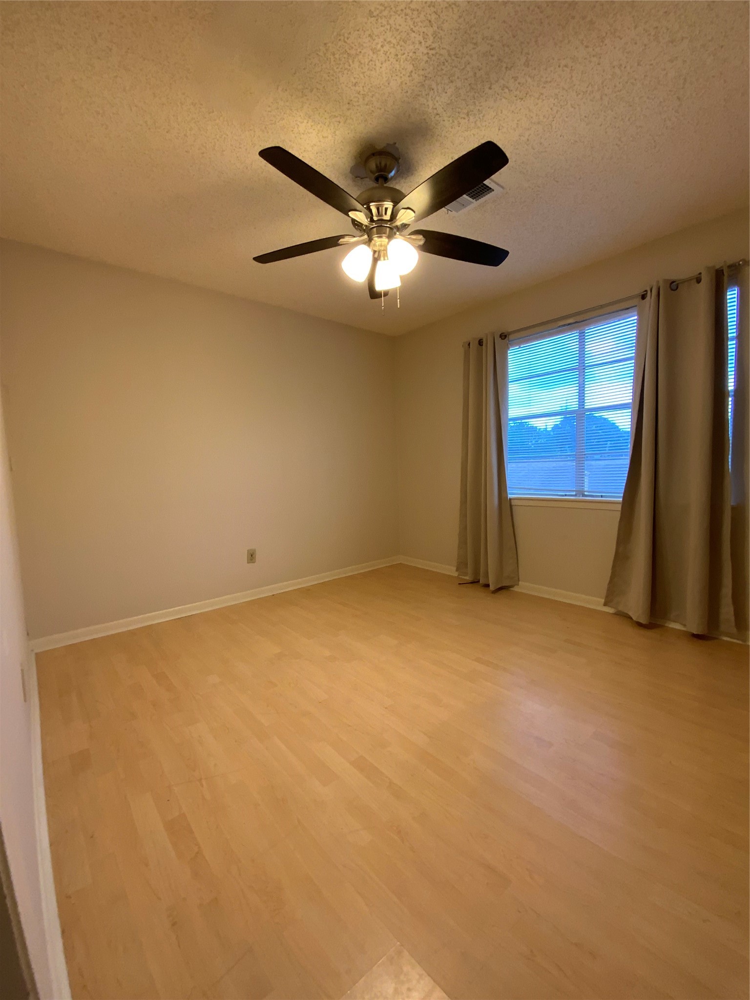 5027 Kleinway Dr Property Photo 16